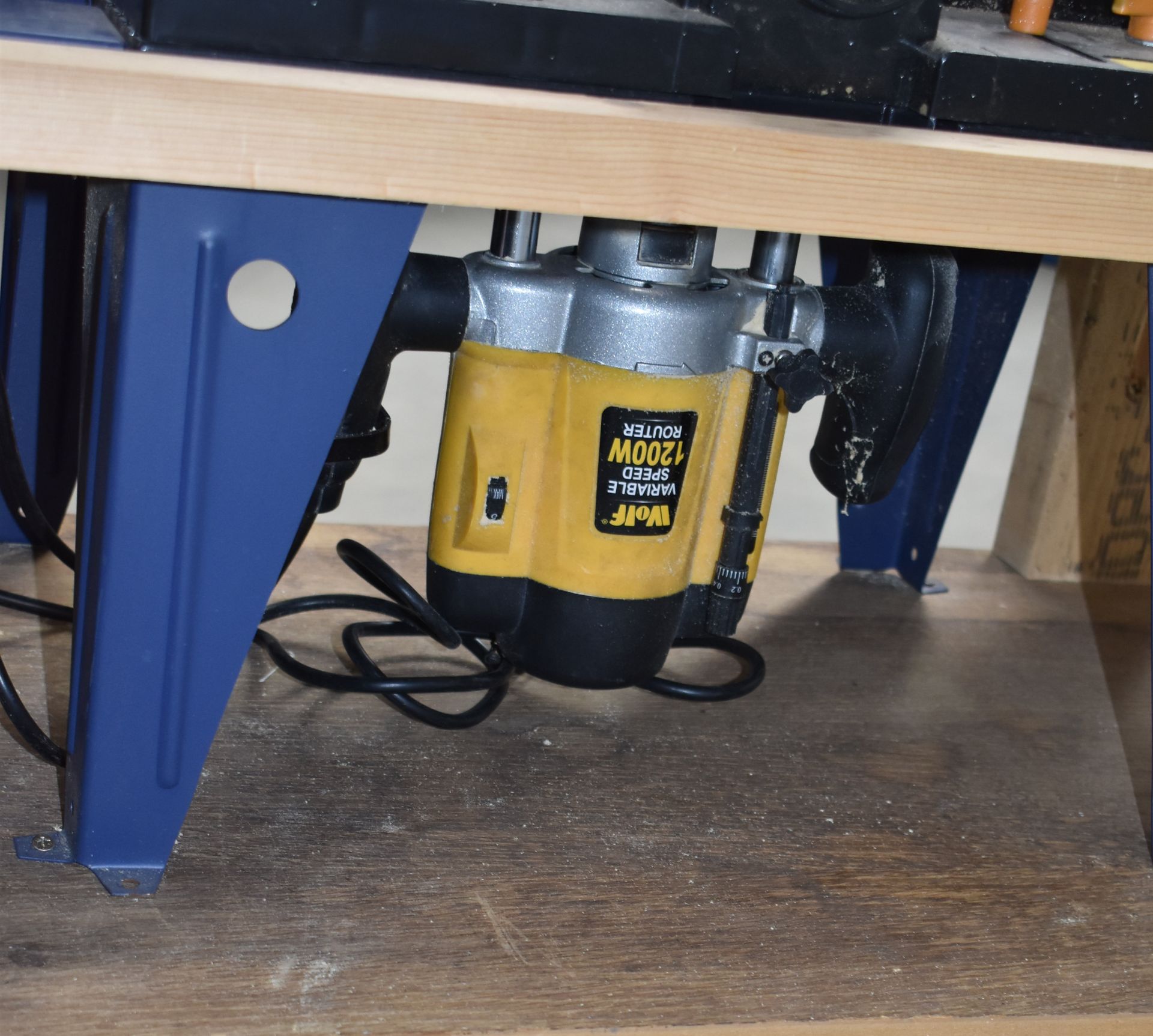 Wolf Router Table and 1200W Wolf Router on Handmade Wooden Workbench - 100(w) x 82(d) x 99(h) cm - - Image 12 of 19