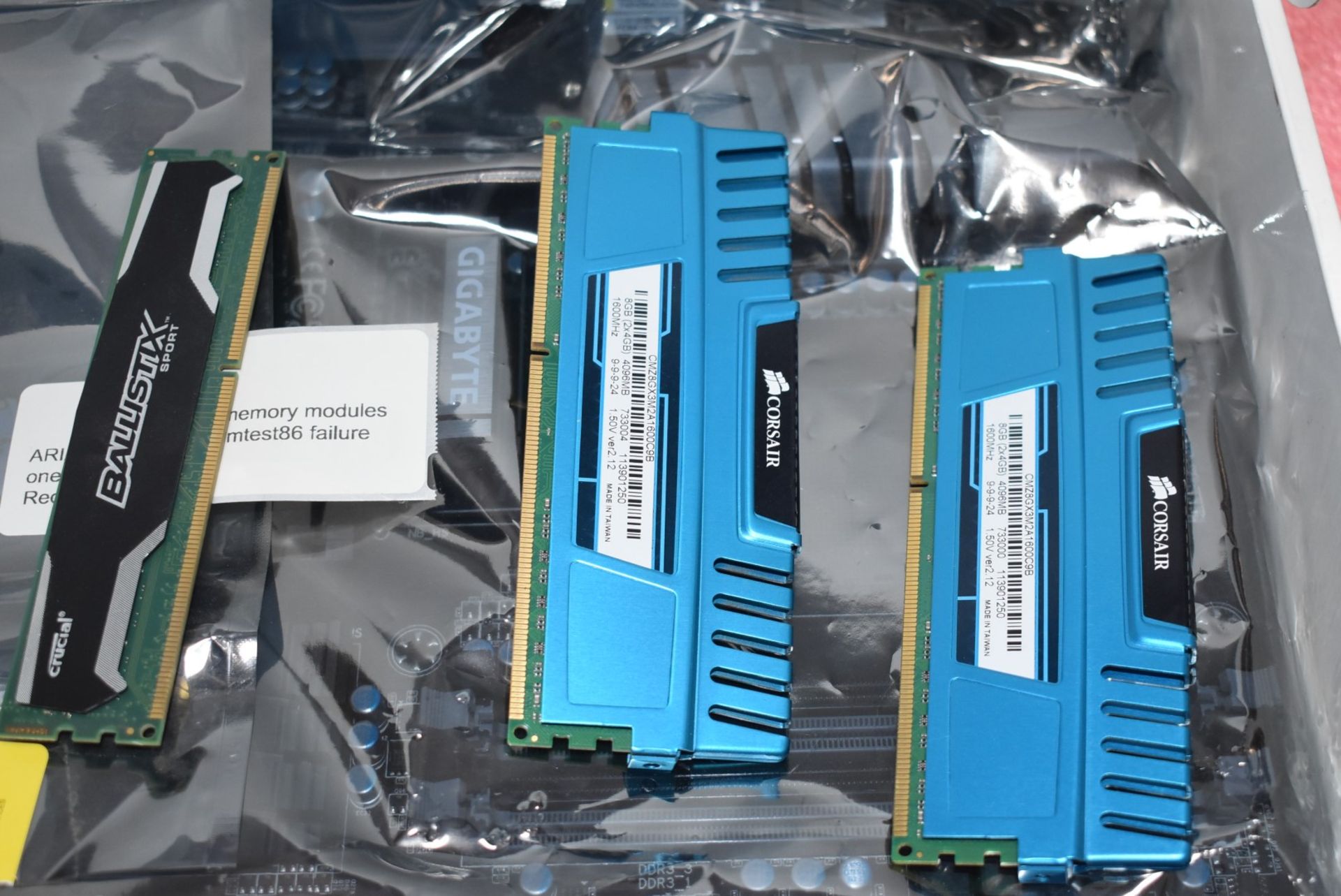 1 x Gigabyte GA-990FXA-UD3 AM3+ Motherboard With 8GB Ram - Includes Original Box - Image 5 of 7