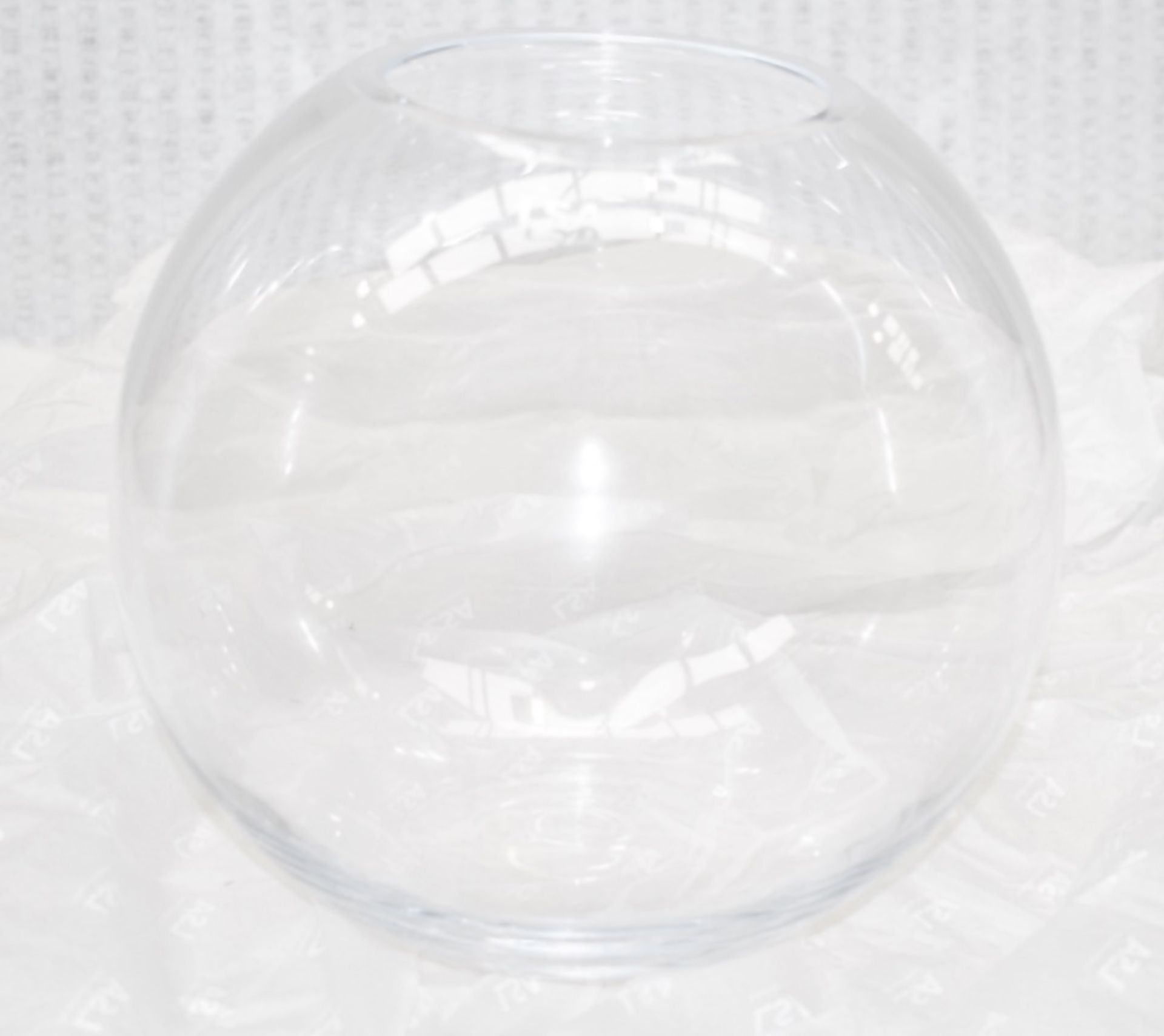1 x LSA 'Globe' Luxury Mouthblown Glass Spherical Flower Vase, 24cm - Original Price £50.00 - Boxed - Image 3 of 4
