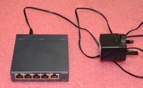 1 x TP Link 5 Port Gigabit Desktop Switch - Type TL-SG105 - Includes Power Adaptor