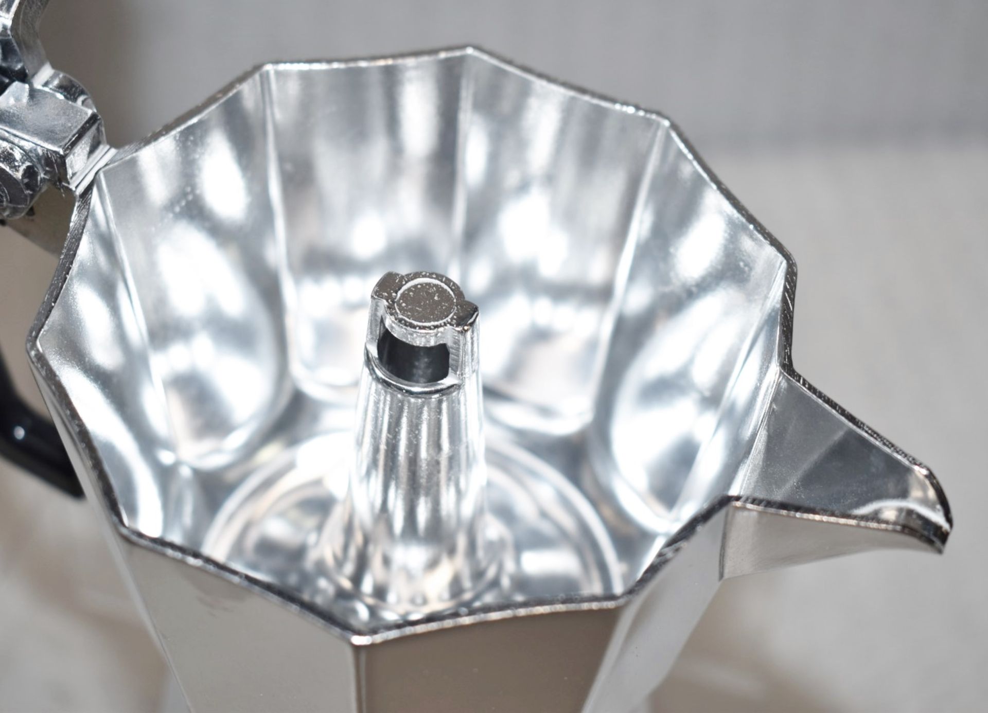 1 x PEZZETTI Italexpress Aluminium Stove Top 6-Cup Moka Pot - Unused Boxed Stock - Ref: HBK365 - Image 7 of 8