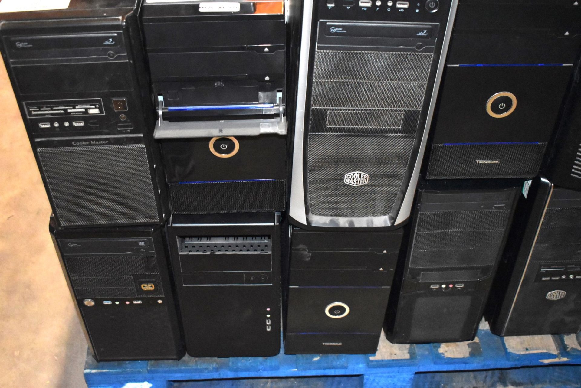 20 x Assorted Desktop Computers - Various Specifications - Unchecked and Untested Job Lot - Image 29 of 33