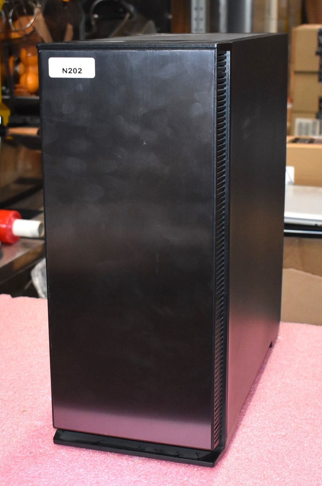 1 x Gamemax ATX Case Featuring Glass Side Panel and 550w PSU - Unused Without Original Packaging - Image 4 of 9