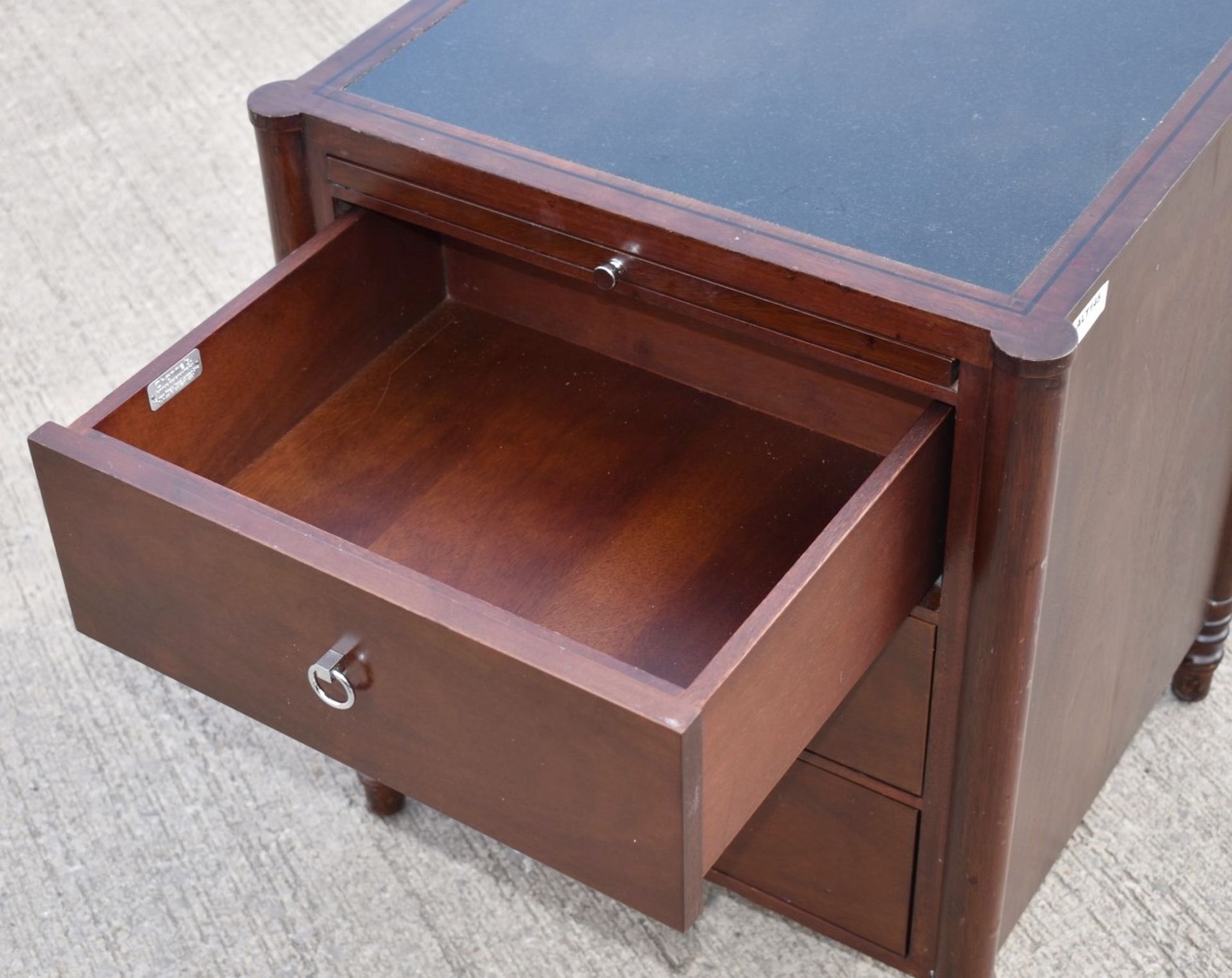 1 x CHANNELS Classically Styled Designer Solid Wood End Table with Pull-Out Tray, 1-Drawer Storage - Image 5 of 5