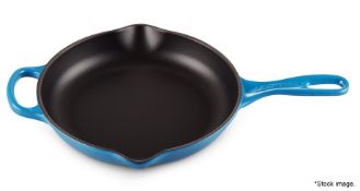 1 x LE CREUSET Signature 23cm Enamelled Cast Iron Skillet in Marseille Blue - Original Price £120.00