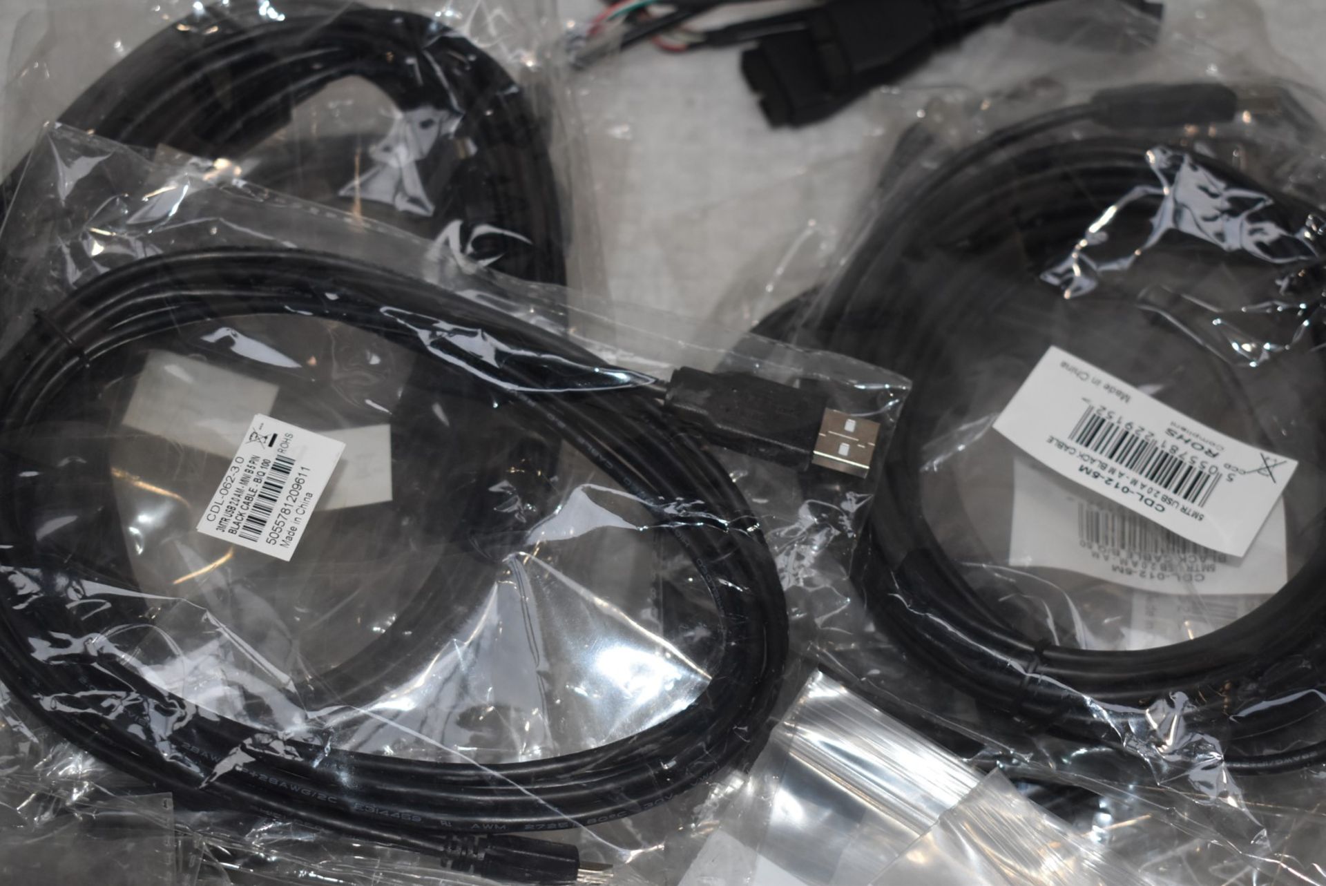 90 x Assorted Cables Including Various USB Connection Leads - New in Packets - Image 5 of 21