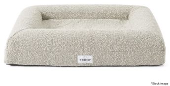 1 x TEDDY LONDON 'Bouclé' Small Dog Bed in a Light Neutral Hue - Original Price £149.00