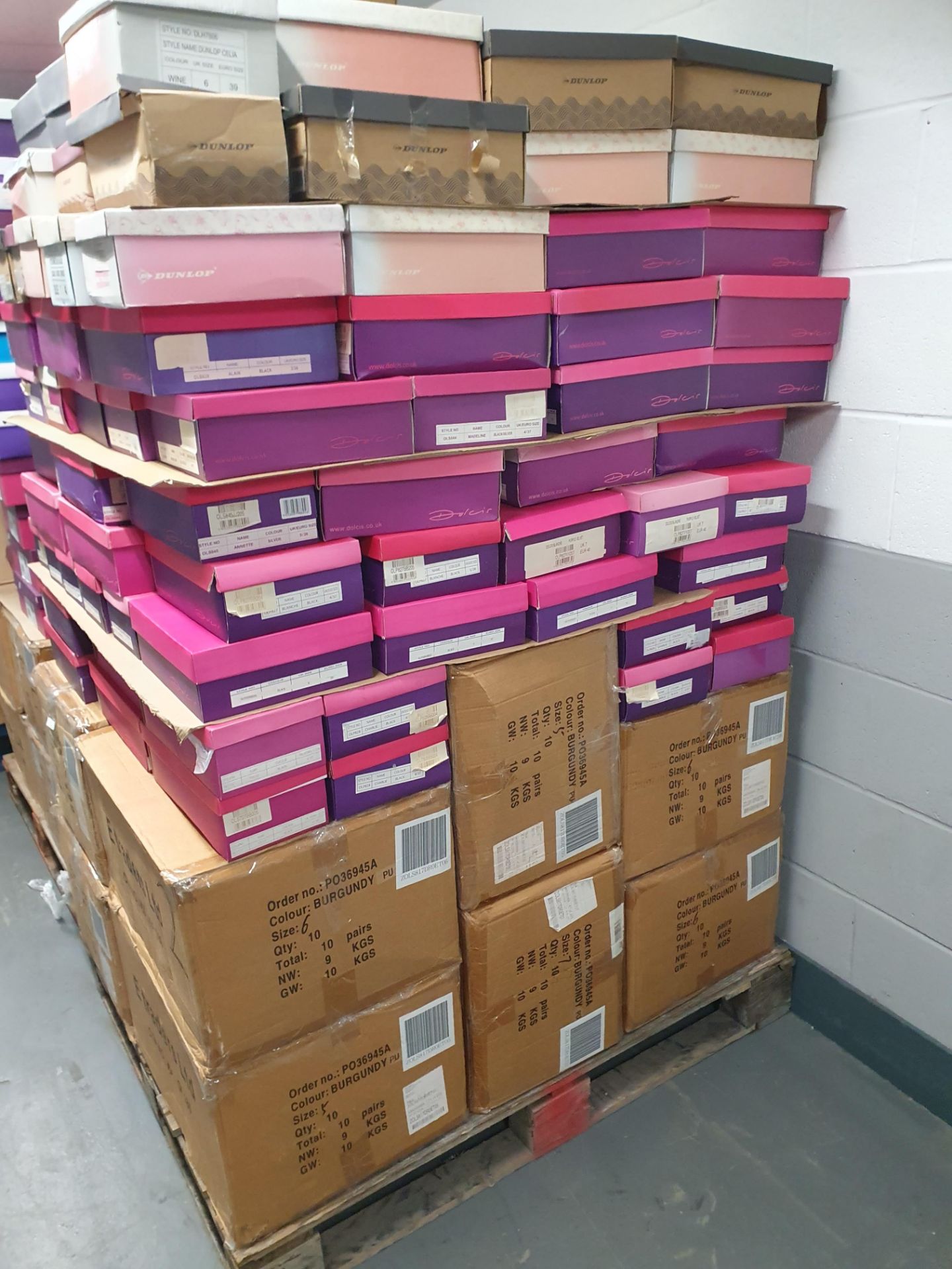 Pallet of 274 Pairs of Assorted Shoes - New/Boxed - CL907 - Ref: Pallet 2 - Location: Chadderton OL9