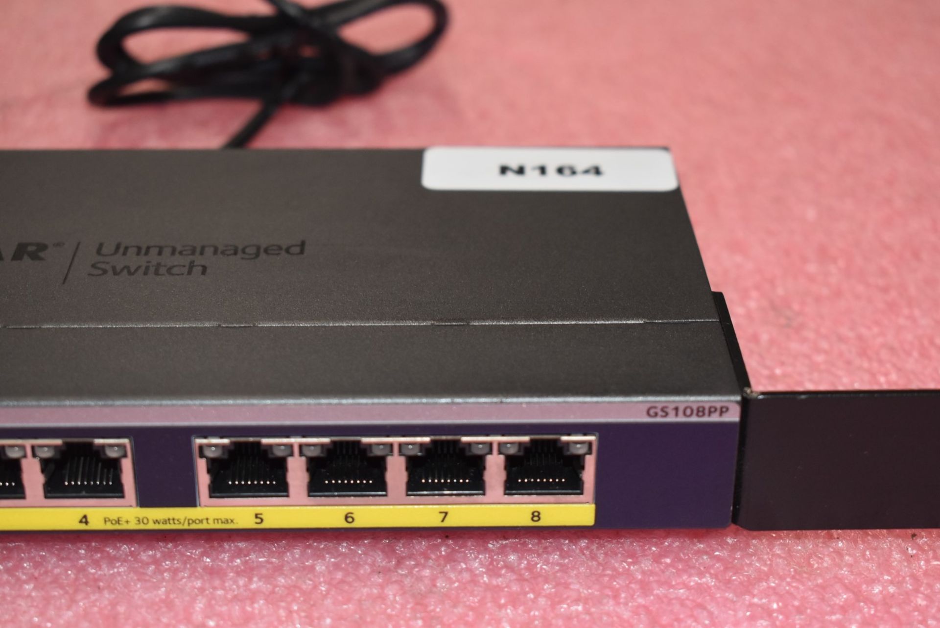 1 x NETGEAR GS108PP ProSAFE FlexPoE 8-Port Unmanaged Rackmount Gigabit PoE+ Switch - Image 4 of 5
