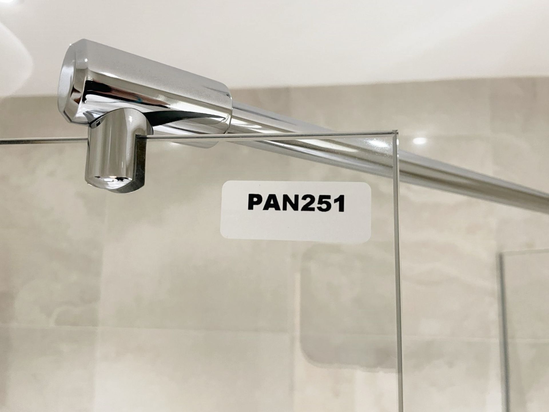 1 x Premium Shower and Enclosure + hansgrohe Controls and Thermostat - Ref: PAN251 / Bed2bth - CL896 - Image 3 of 15