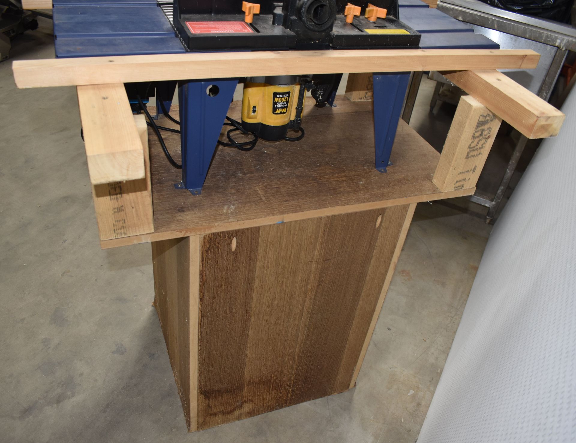 Wolf Router Table and 1200W Wolf Router on Handmade Wooden Workbench - 100(w) x 82(d) x 99(h) cm - - Image 5 of 19