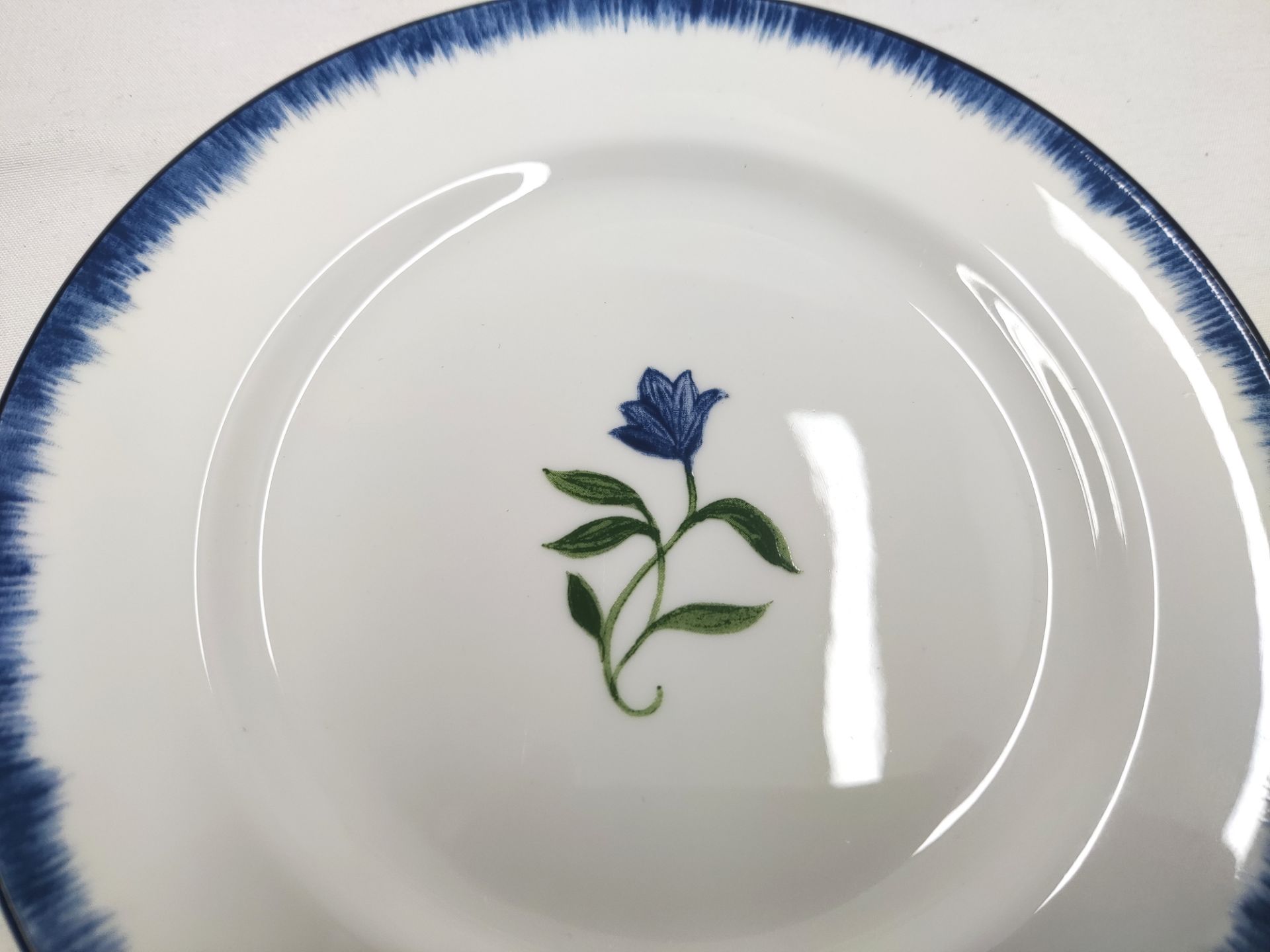 1 x HALCYON DAYS Nina Campbell Marguerite 6" Side Plate - New/Boxed - Original RRP £59.00 - Image 4 of 10