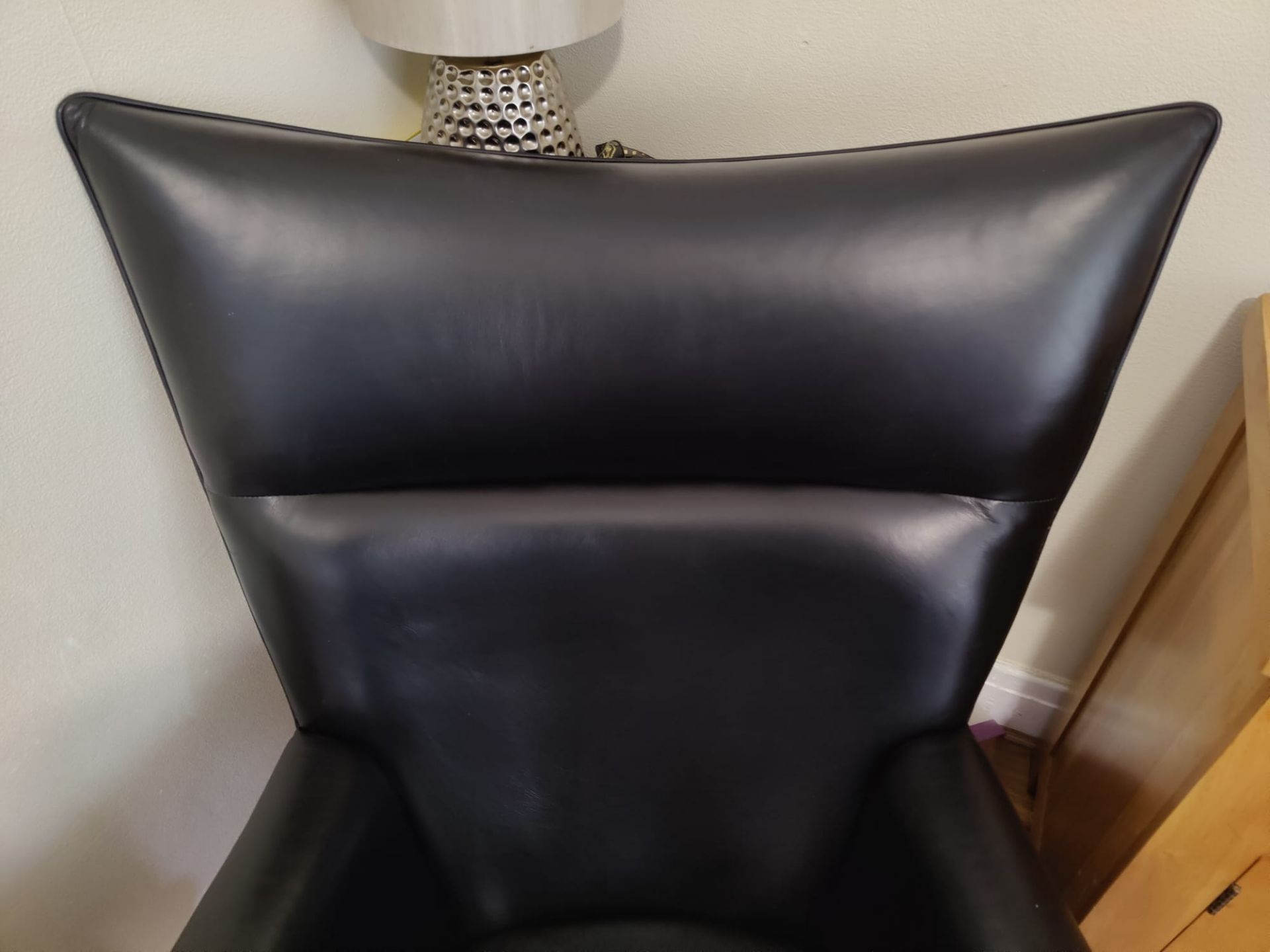 1 x Hans Wegner Inspired Wing Arm Chair - Genuine Black Leather Upholstery - Image 3 of 11