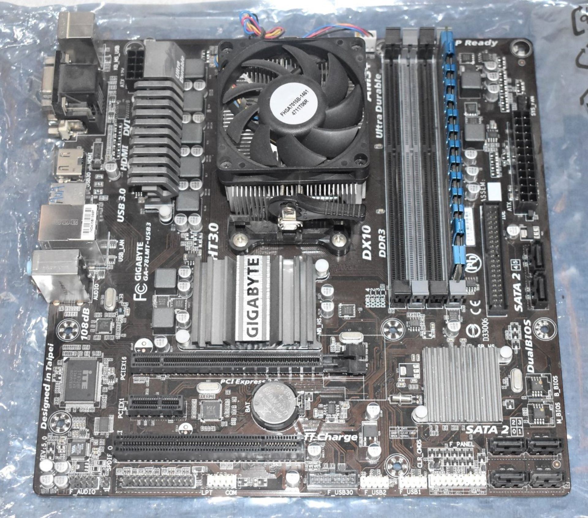 1 x Gigabyte GA-78LMT-USB3 Motherboard With an AMD FX-8370 8 Core Processor and 4gb Ram