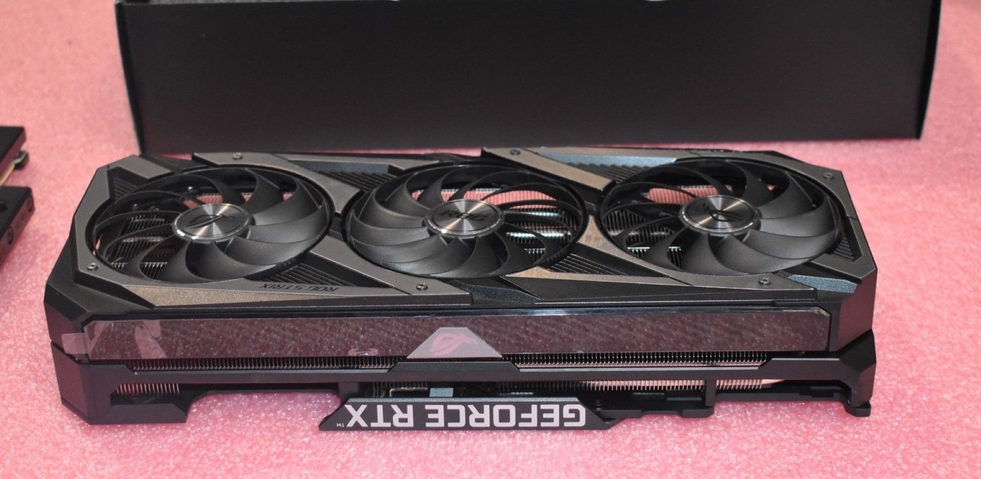 1 x Asus ROG Strix RTX3090 24gb Gaming Graphics Card With a Vector Strix Water Cooling Block - Image 9 of 16