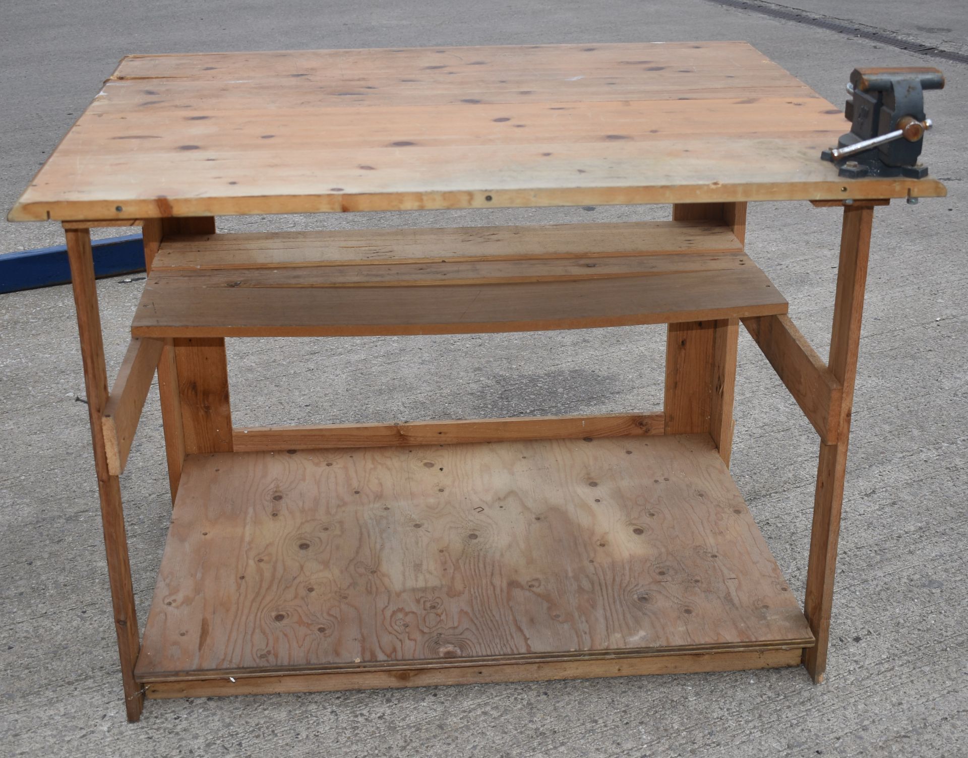 1 x Wooden Workbench With Stanley 4" Vice - 118 (L) x 94.5(D) x 88(H) cms - Ref: K234 - CL905 - Loca - Image 10 of 10