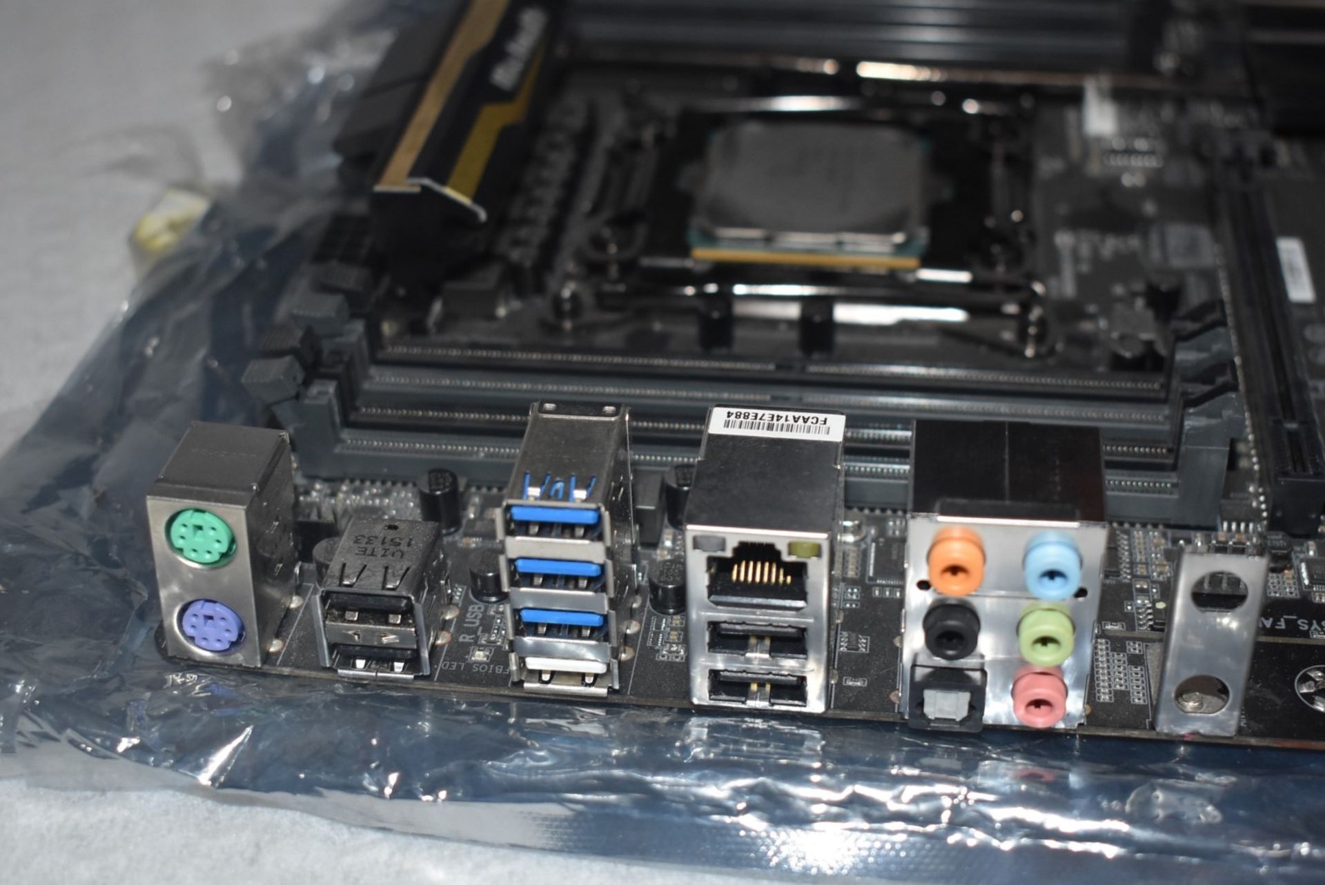 1 x Gigabyte GA-X99-SLI Motherboard With an Intel Core i7-5820k Processor - Image 4 of 5