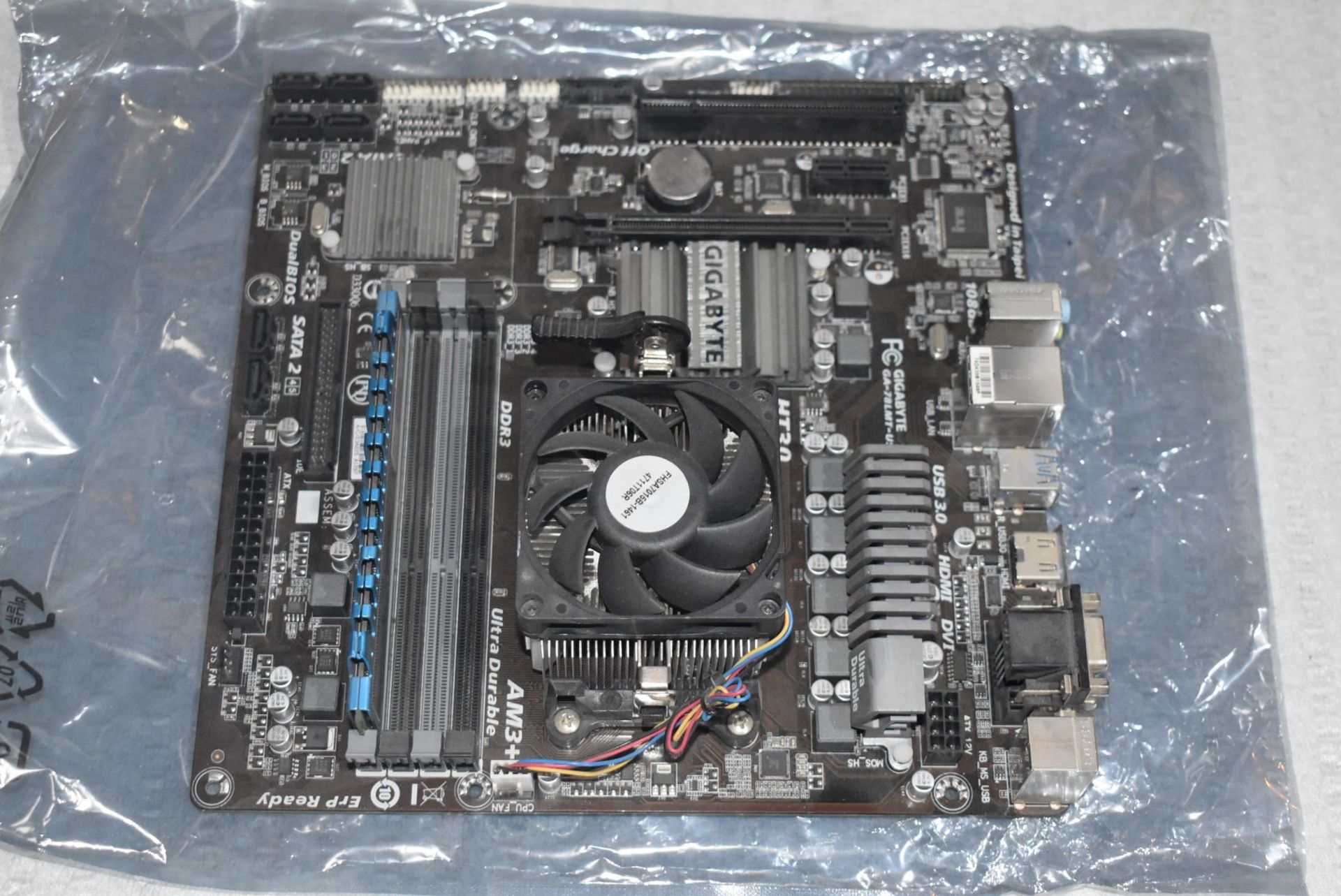 1 x Gigabyte GA-78LMT-USB3 Motherboard With an AMD FX-8370 8 Core Processor and 4gb Ram - Image 2 of 7