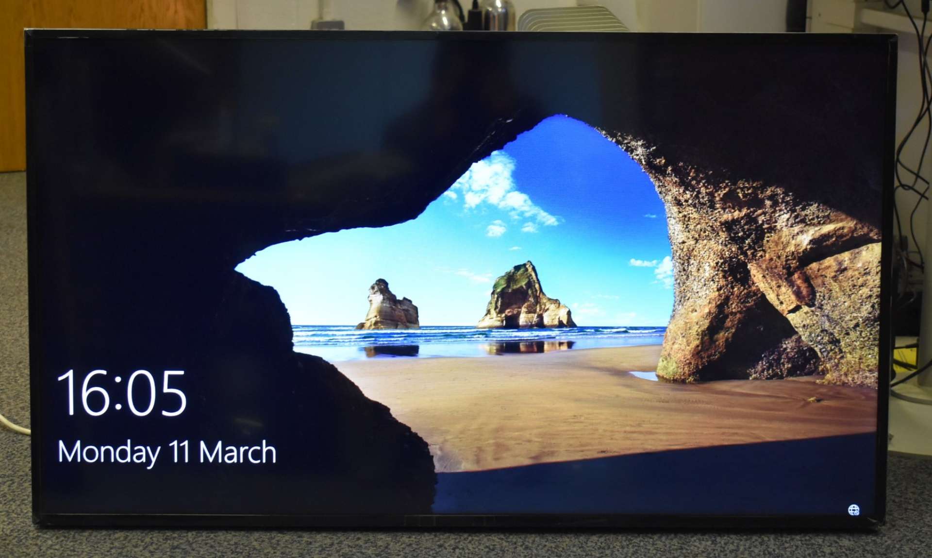1 x iiyama ProLite 48 Inch Full HD Professional LED Display Monitor ...