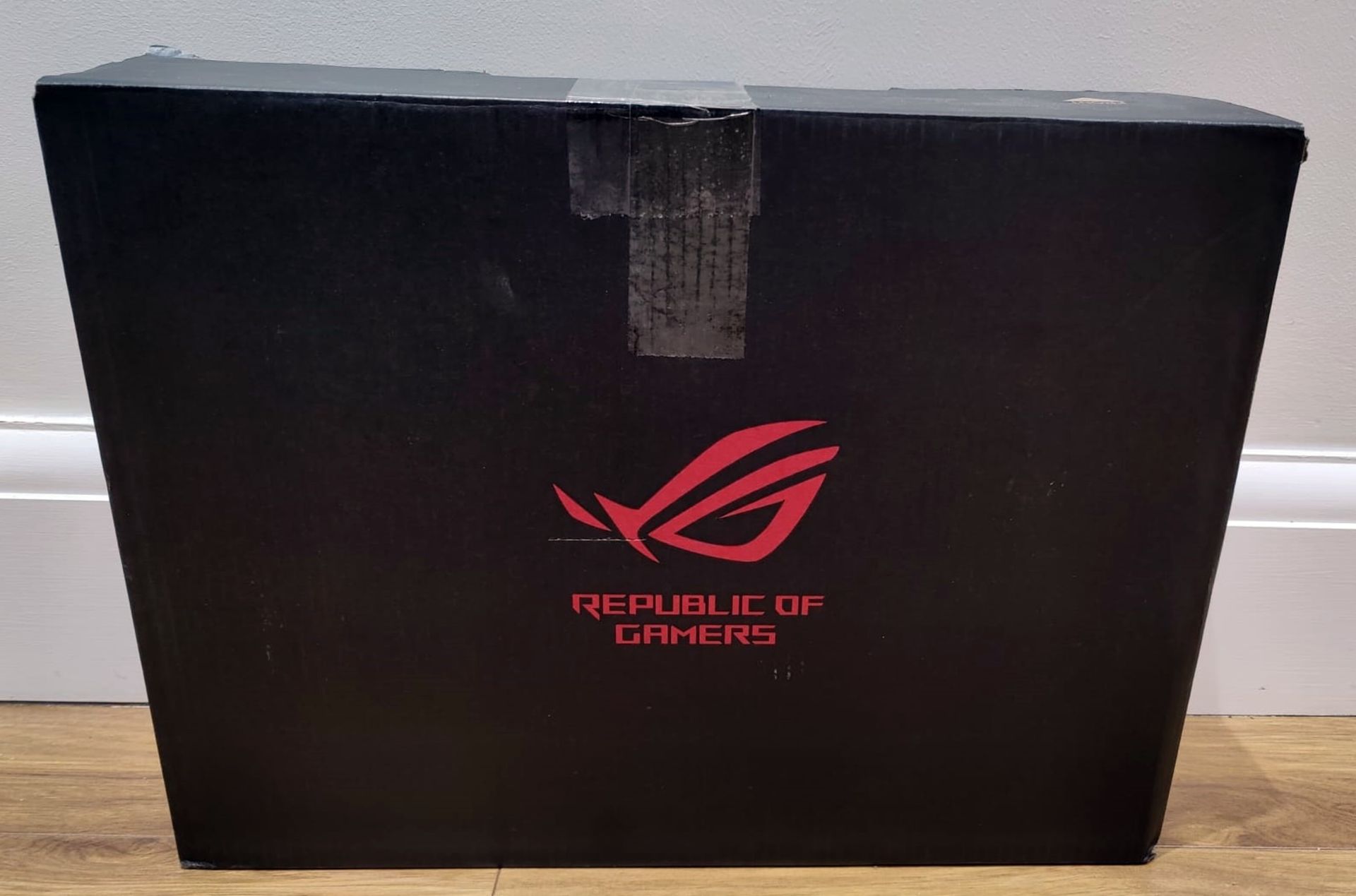 1 x ASUS ROG Strix 15.6 FHD XG16AHP Portable 144Hz Gaming Monitor - Battery Powered - RRP £400! - Image 5 of 9