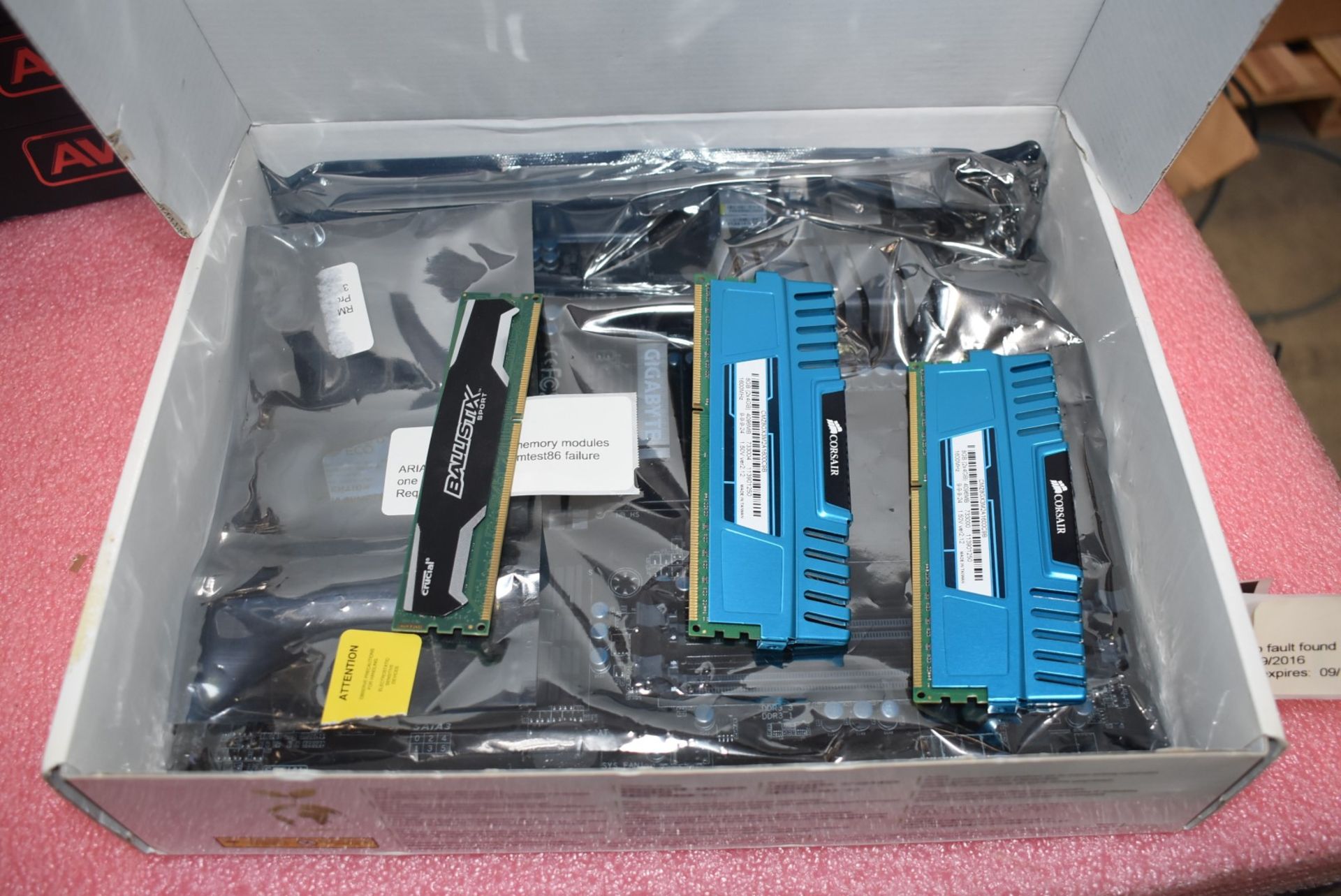 1 x Gigabyte GA-990FXA-UD3 AM3+ Motherboard With 8GB Ram - Includes Original Box - Image 7 of 7