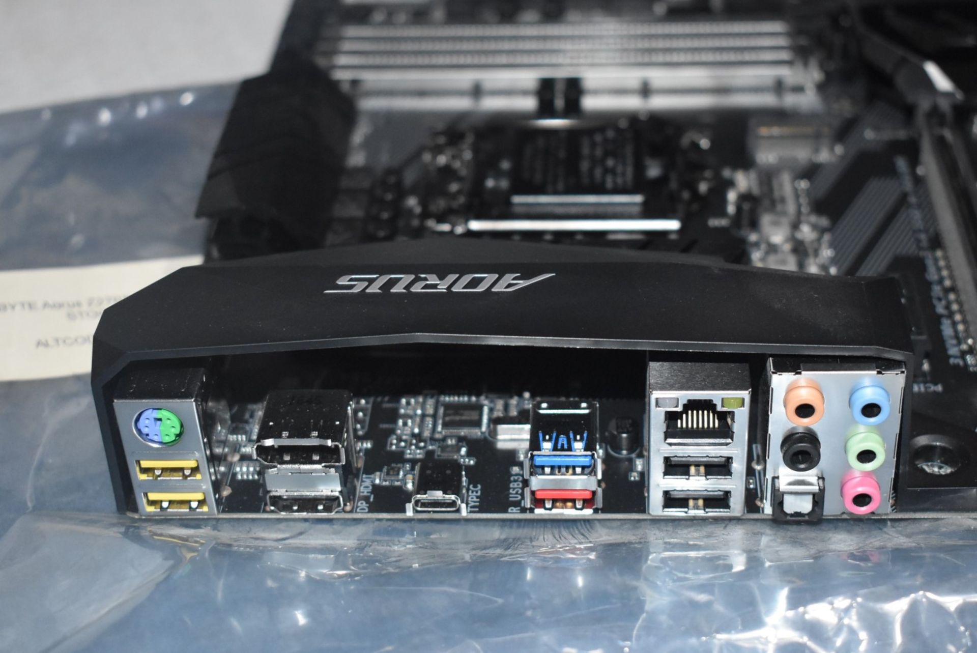 1 x Gigabyte Aorus GA-Z270X-Gaming K5 Motherboard For Intel Processors N101 - Image 5 of 6