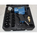 1 x WORKZONE Air Impact Wrench In Carry Case With Sockets - Ref: K256 - CL905 - Location: Altrincham