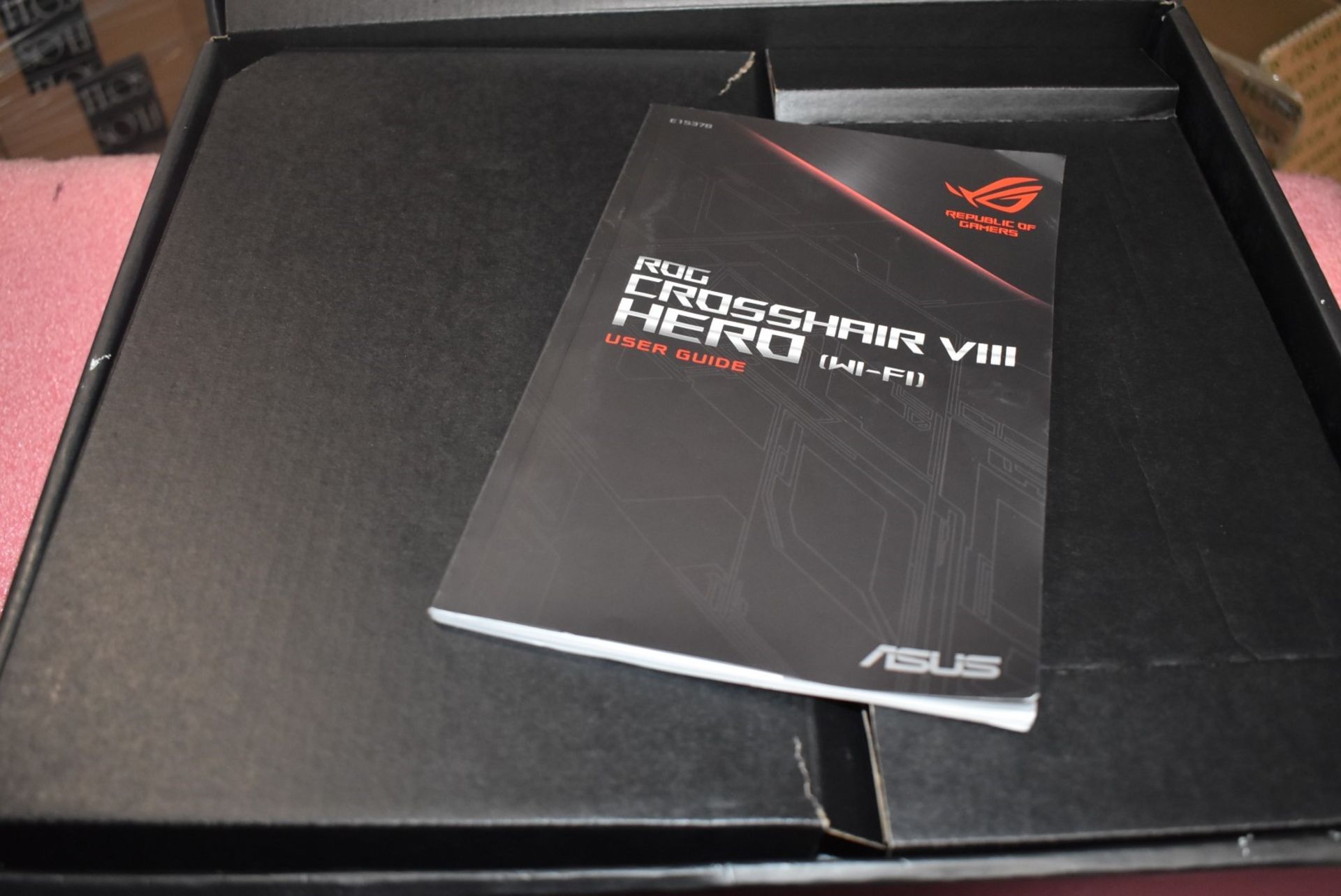 1 x Asus ROG Crosshair VIII Hero (Wi-Fi) Gaming Motherboard - Boxed With Accessories - Image 7 of 10