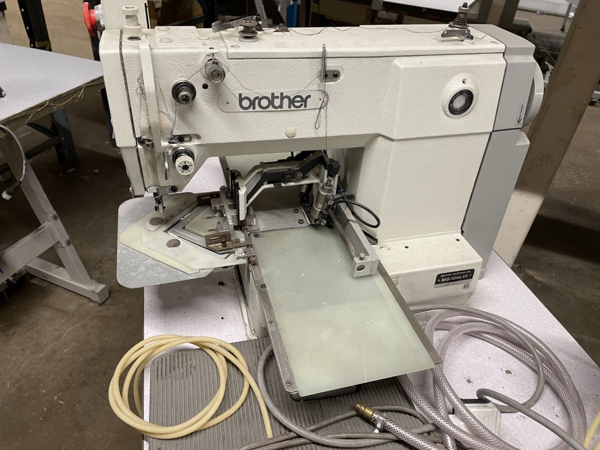 1 x Brother BAS 304A Programmable Electronic Pattern Sewer Industrial Sewing Machine With Table - Image 5 of 27