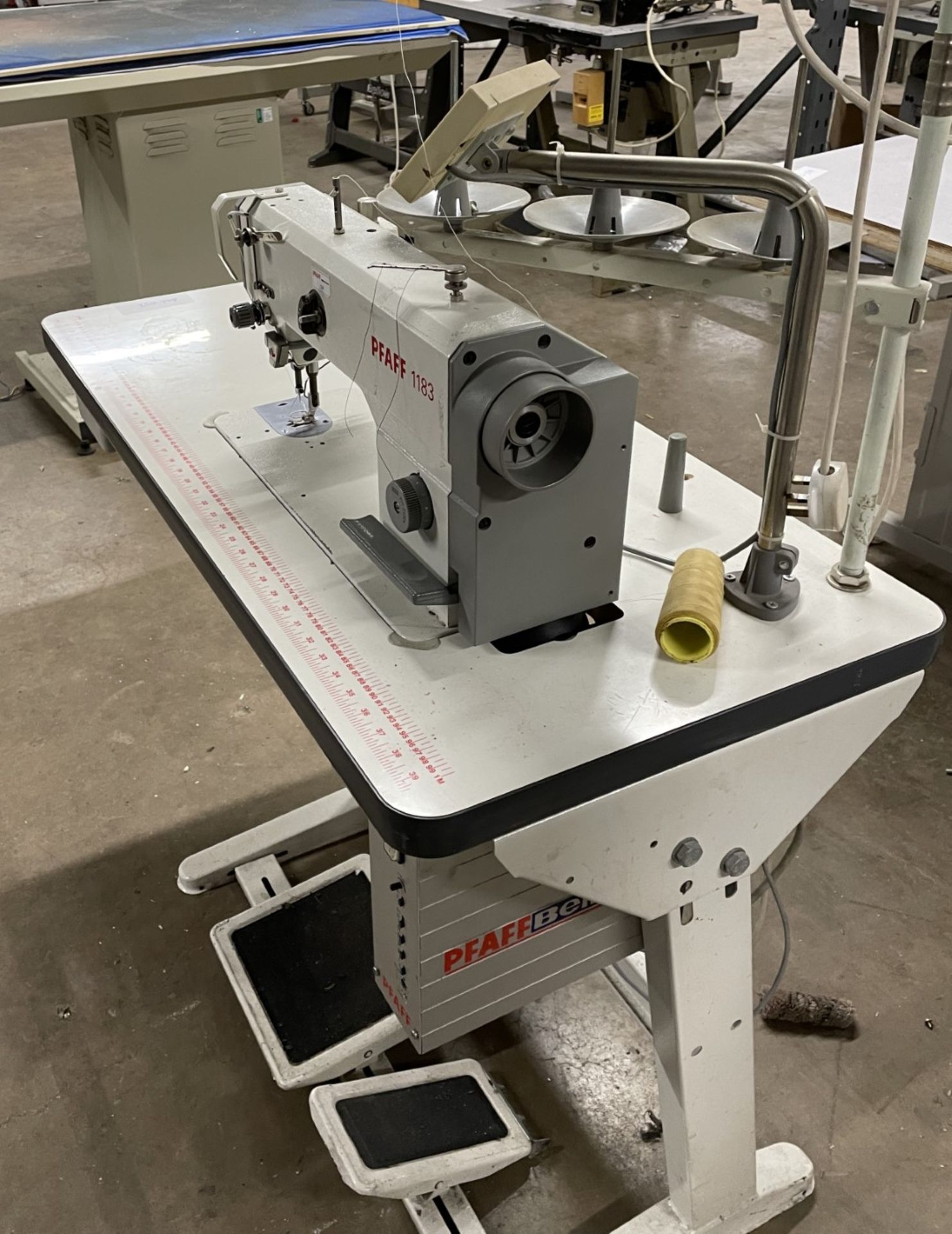 1 x PFAFF1183 Straight Stich Rapid Industrial Sewing Machine With Table - Image 15 of 15