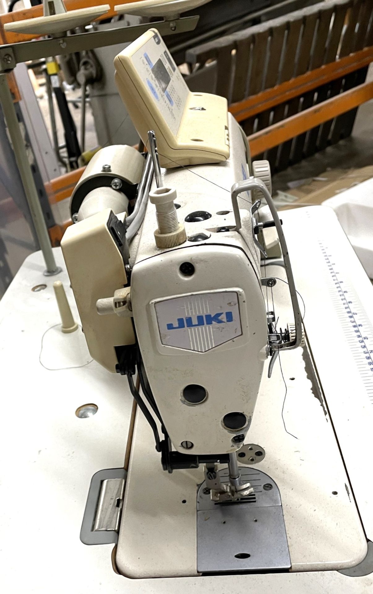 1 x Juki DDL850 Single Needle Automatic Lockstitch Industrial Sewing Machine With Table - Image 8 of 16