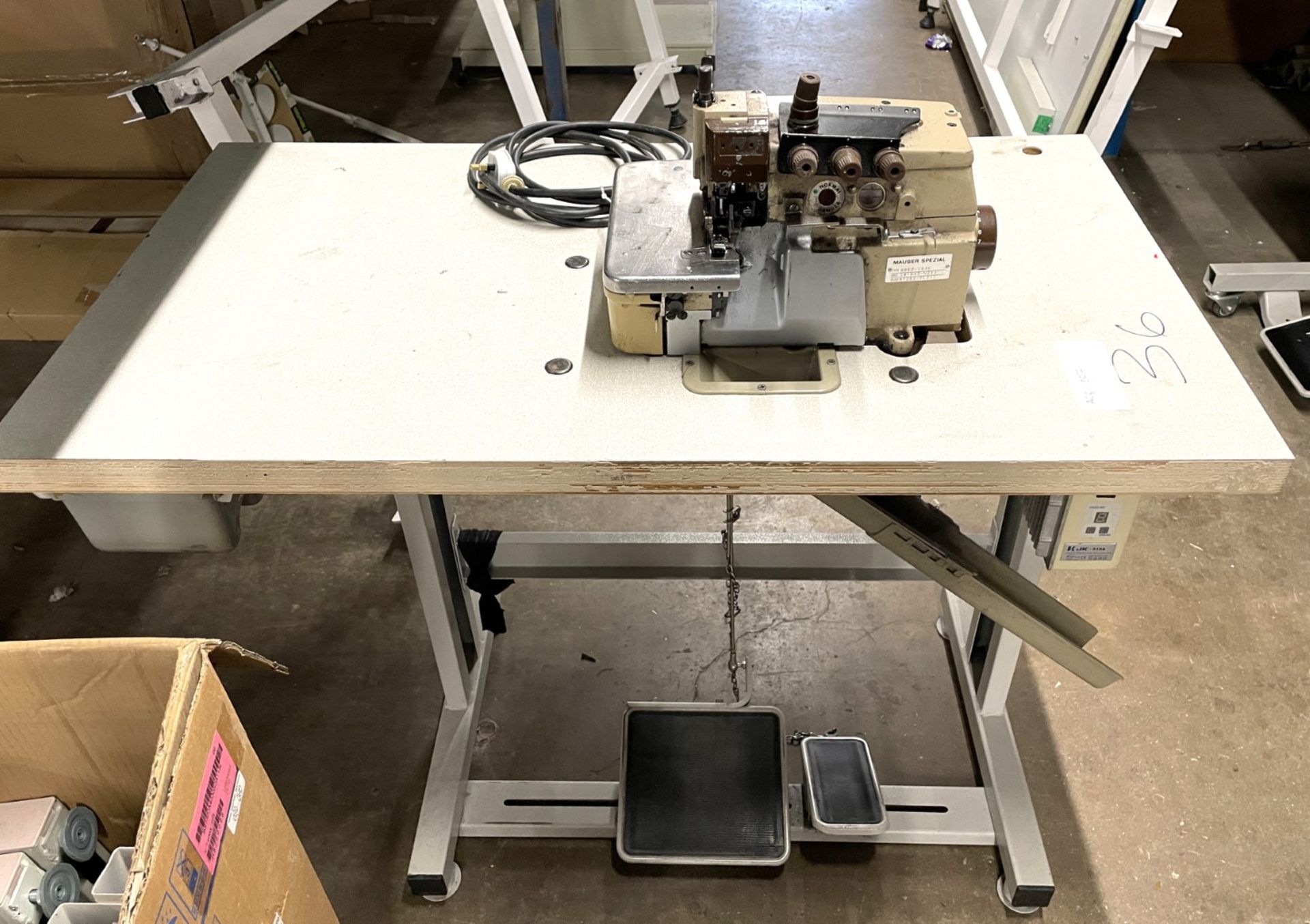 1 x Mauser Spezial 9652-184K Industrial Overlock Sewing Machine With Table - Image 4 of 11