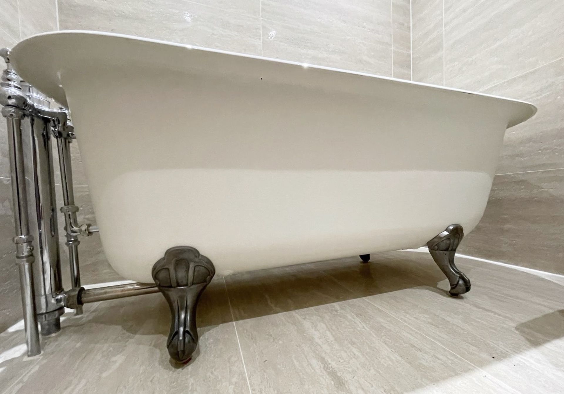 1 x Luxurious Cast Iron Roll Top Bath with Claw & Ball Feet and Vidage Branded Tap - Image 4 of 22