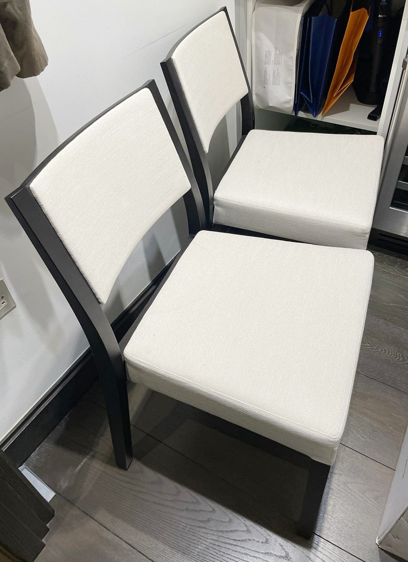 4 x MONTBEL Designer Dining Chairs With Dark Wood Frame And Cream Fabric Upholstery - Image 13 of 16