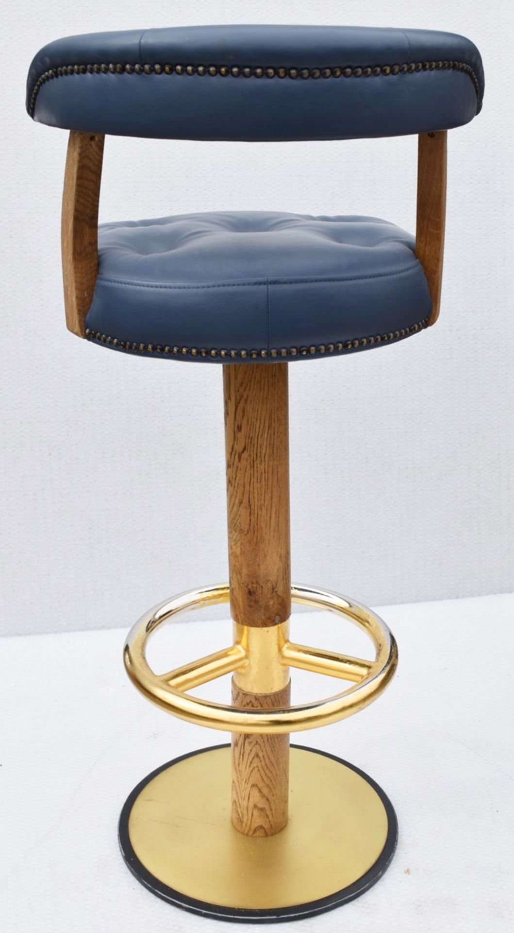 1 x Luxury Buttoned Bar Stool with Wooden Frame, Metal Base, Footrest and Studded Upholstery in a - Image 3 of 8