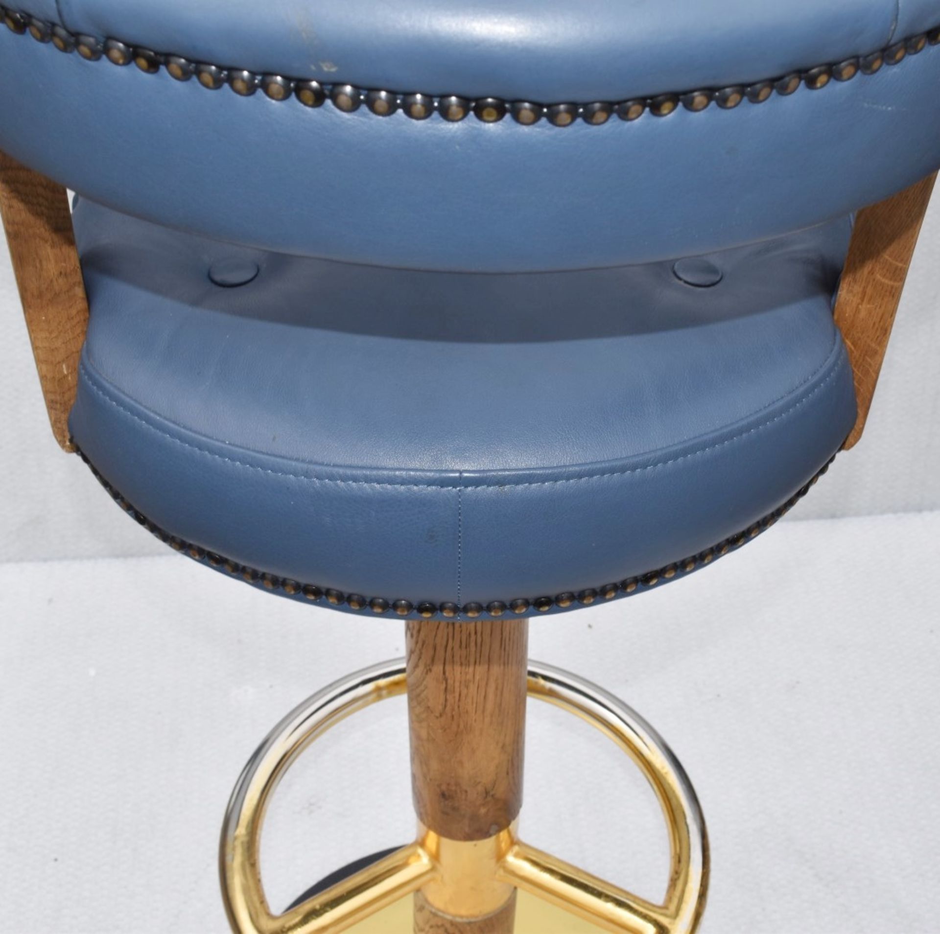 1 x Luxury Buttoned Bar Stool with Wooden Frame, Metal Base, Footrest and Studded Upholstery in a - Image 7 of 8