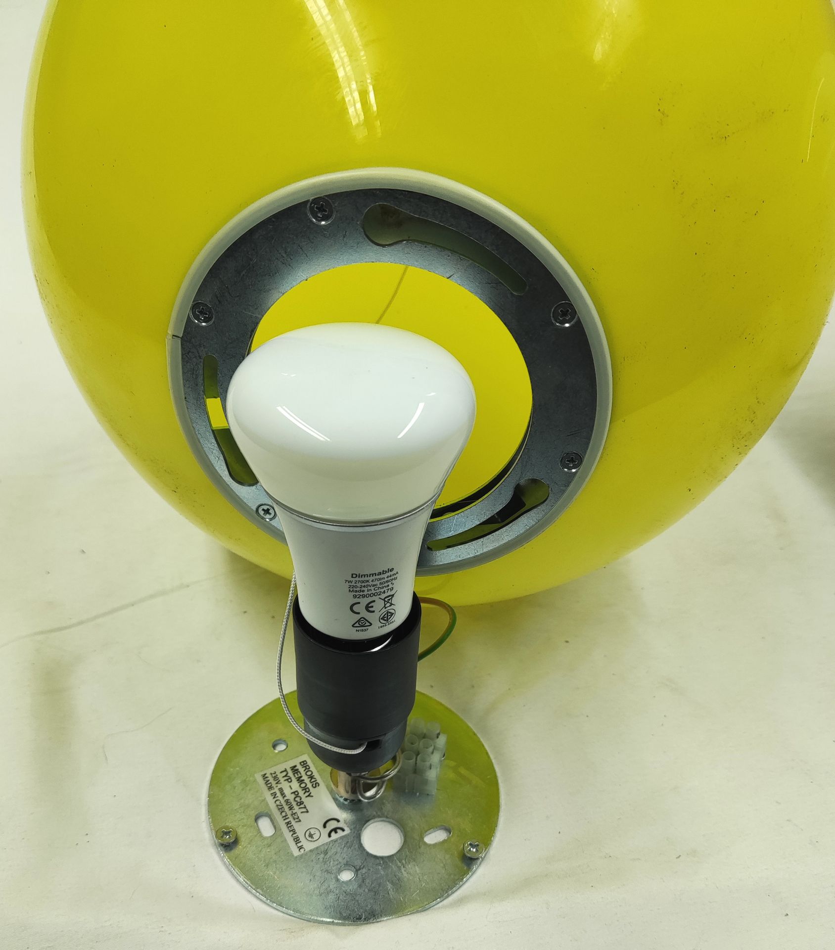 1 x BROKIS / BORIS KLIMEK "Memory" Balloon-shaped Designer Glass Light Fitting, Yellow - RRP £390.00 - Image 7 of 10