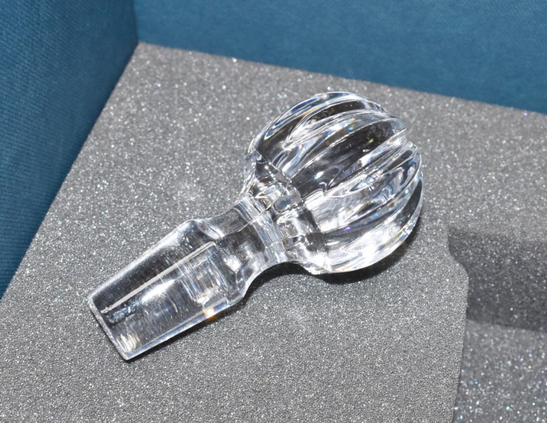 1 x WATERFORD 'Lismore' Lead Crystal Ships Decanter (850ml) - Original Price £450.00 - Boxed - Bild 8 aus 9