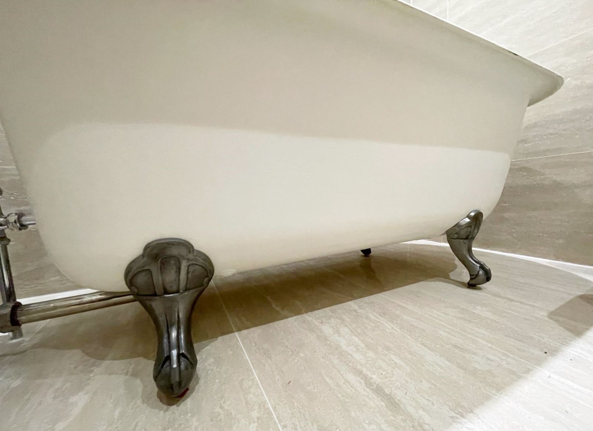 1 x Luxurious Cast Iron Roll Top Bath with Claw & Ball Feet and Vidage Branded Tap - Image 5 of 22