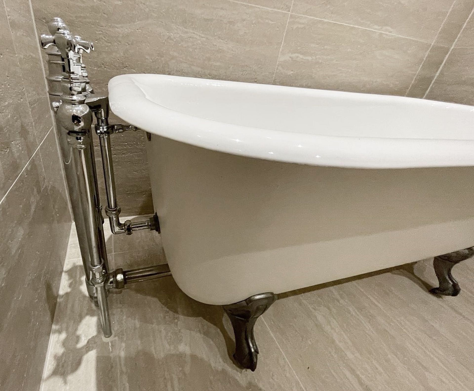 1 x Luxurious Cast Iron Roll Top Bath with Claw & Ball Feet and Vidage Branded Tap - Image 21 of 22