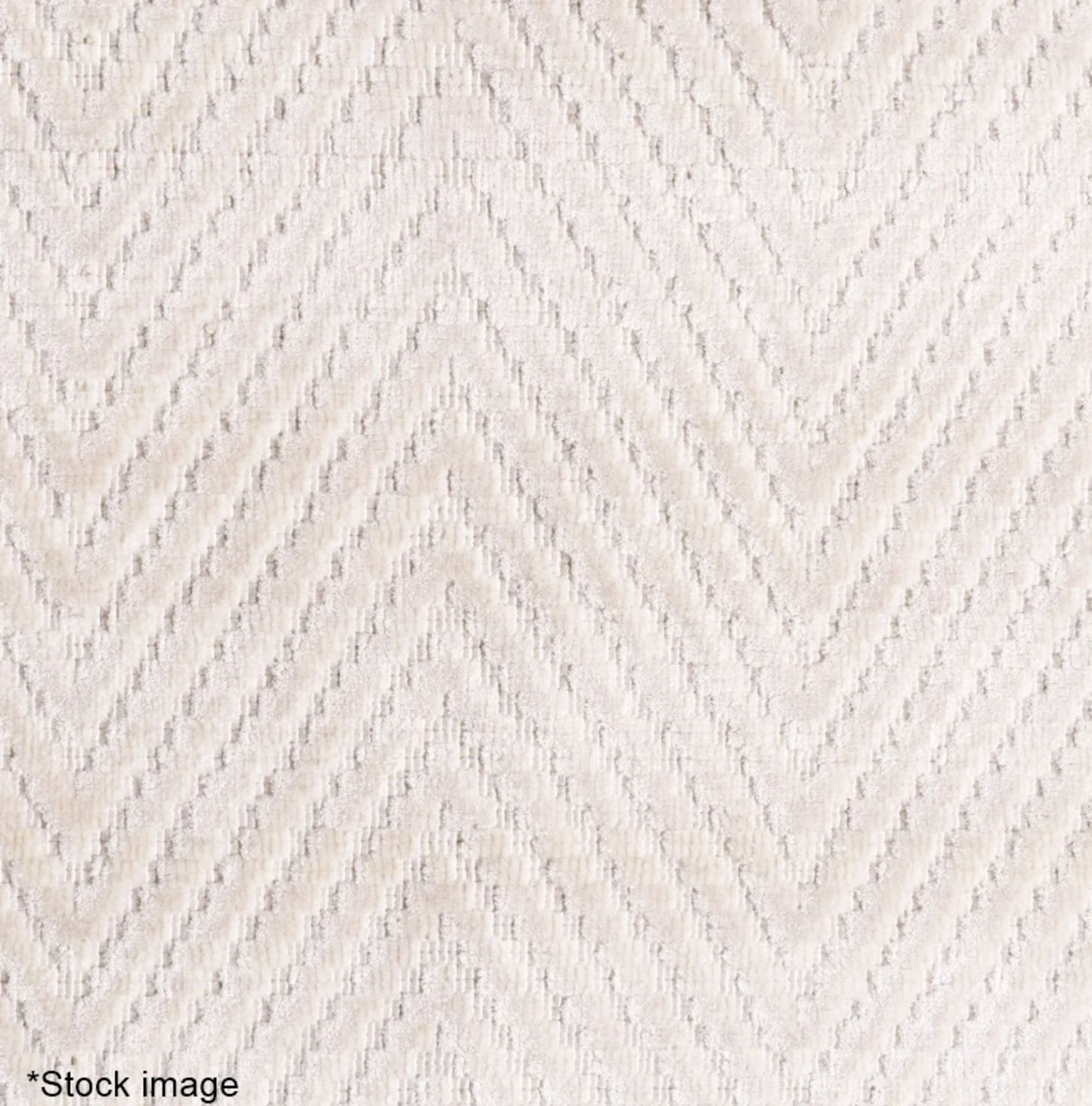 1 x EICHHOLTZ Luxury Handwoven Herringbone Carpet Rug, 200 x 300cm - Original Price £1,886 - Image 2 of 9