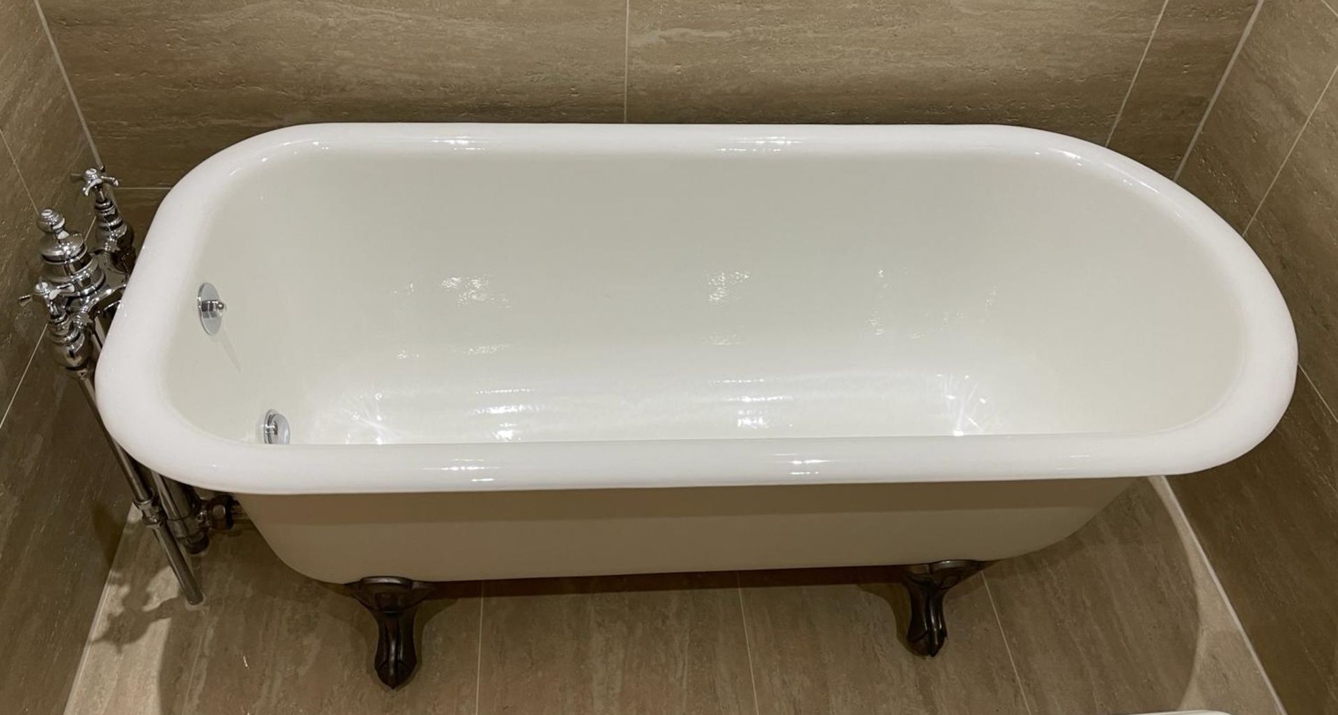 1 x Luxurious Cast Iron Roll Top Bath with Claw & Ball Feet and Vidage Branded Tap - Image 16 of 22