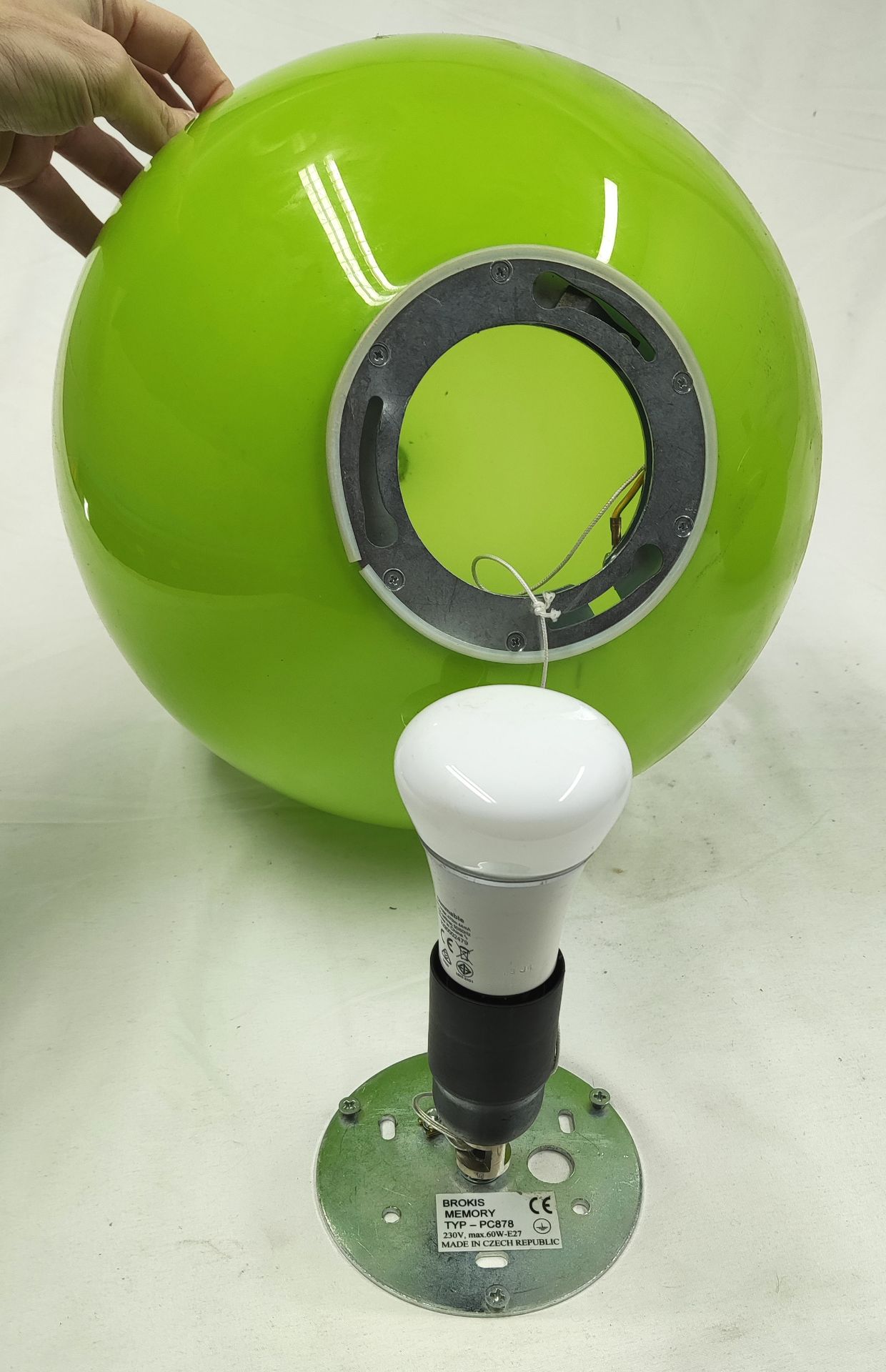 1 x BROKIS / BORIS KLIMEK "Memory" Balloon-shaped Designer Glass Light Fitting, Green - RRP £390.00 - Image 8 of 10