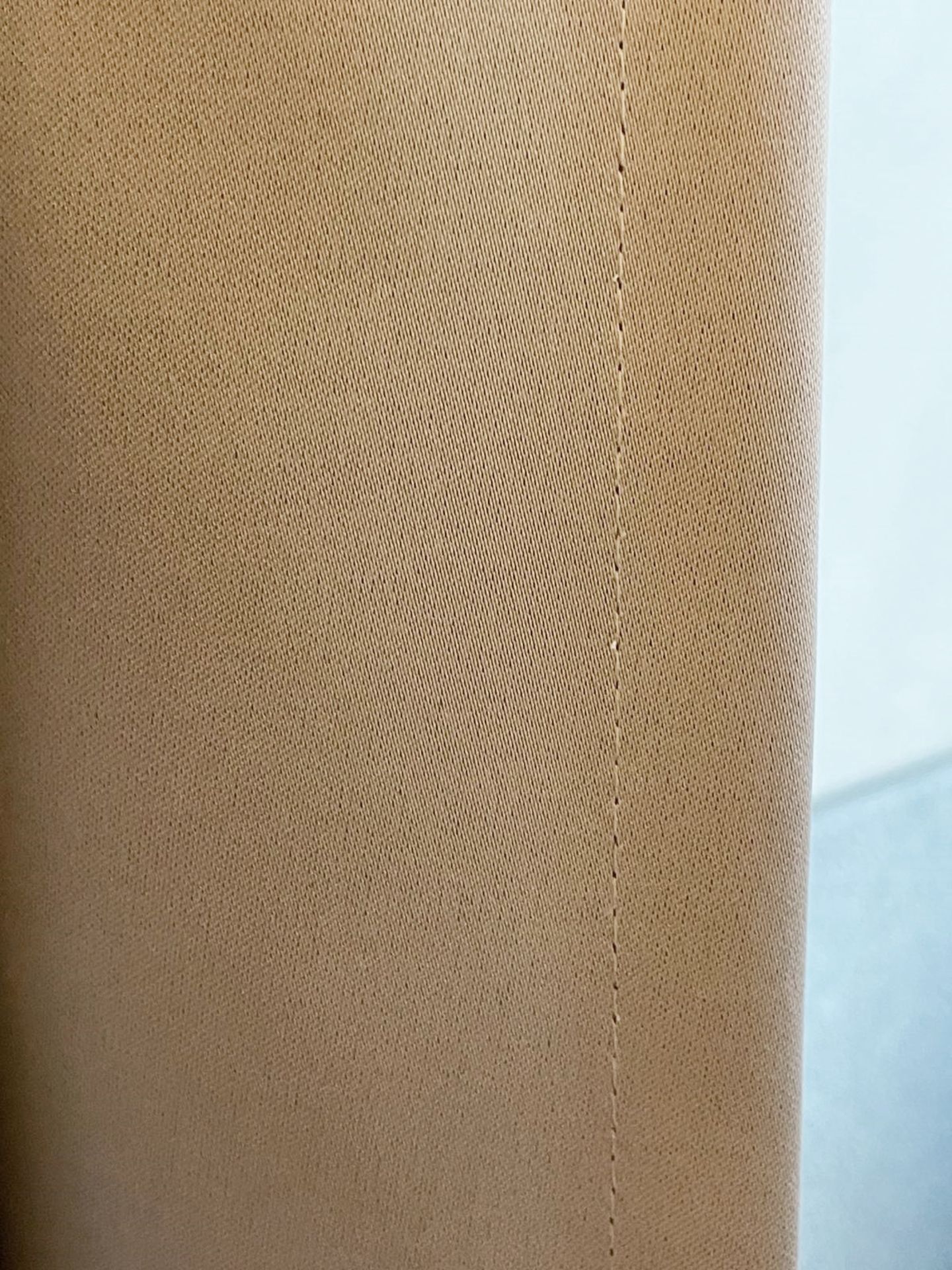 1 x Luxury Lined Bedroom Curtain in a Neutral Tone - CL894  - Ref: BED2 - NO VAT ON THE HAMMER - Image 7 of 10