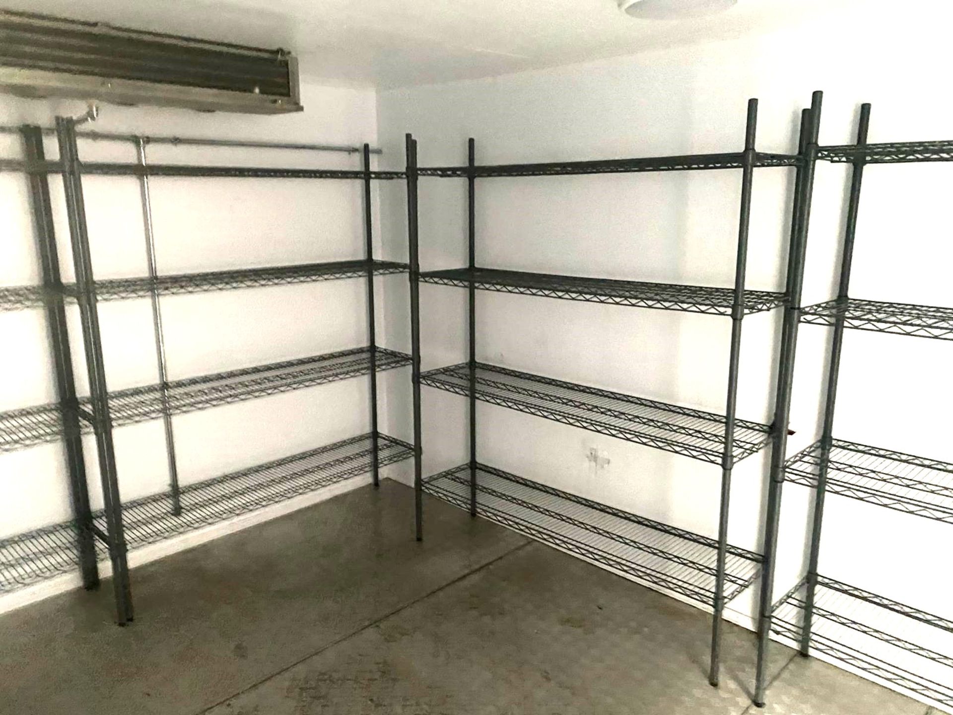 1 x Commercial Kitchen Wire Storage Rack - Image 2 of 2