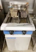 1 x Blue Seal Twin Tank Fryer With Baskets - Ref: YCB022 - CL908 - Location: Kent, ME20