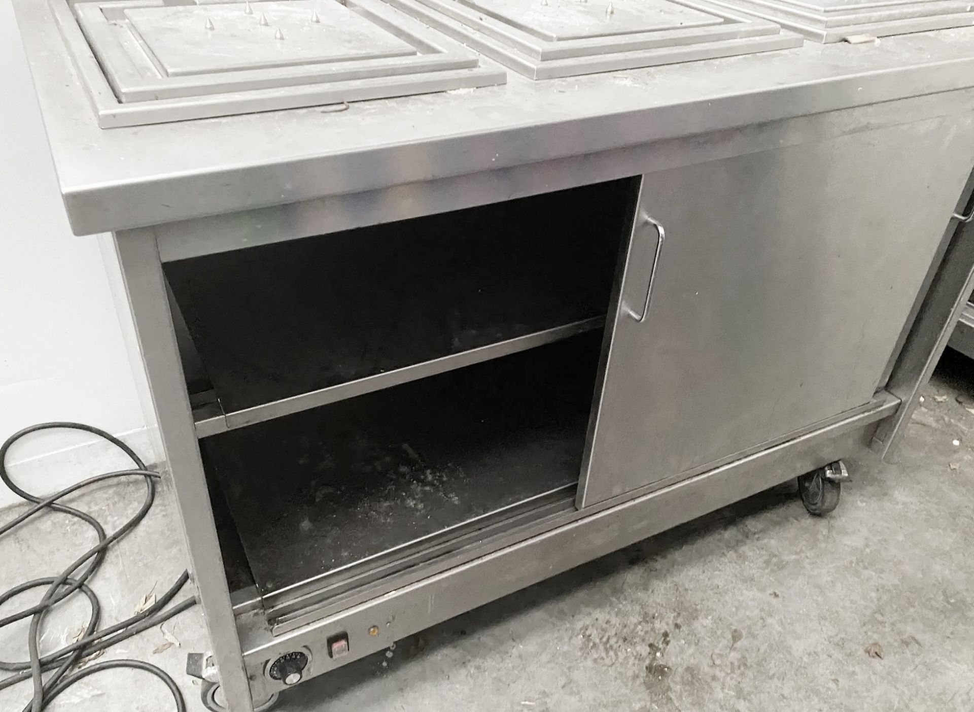 1 x Stainless Steel Carvery Hot Cabinet With Three Sections For Slicing Cooked Meats - Image 2 of 6
