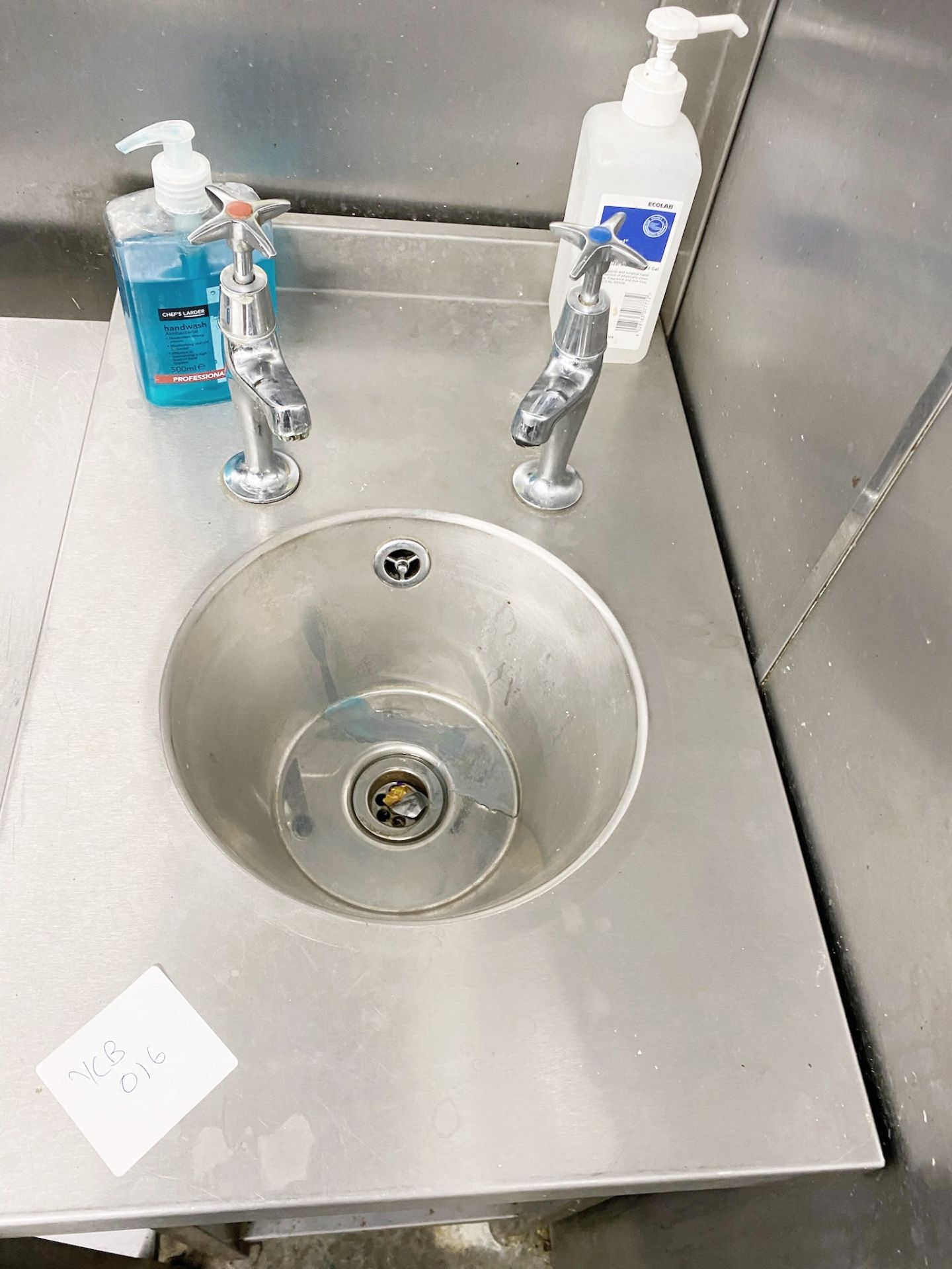 1 x Stainless Steel Prep Table With Hand Wash Basin - Image 2 of 4