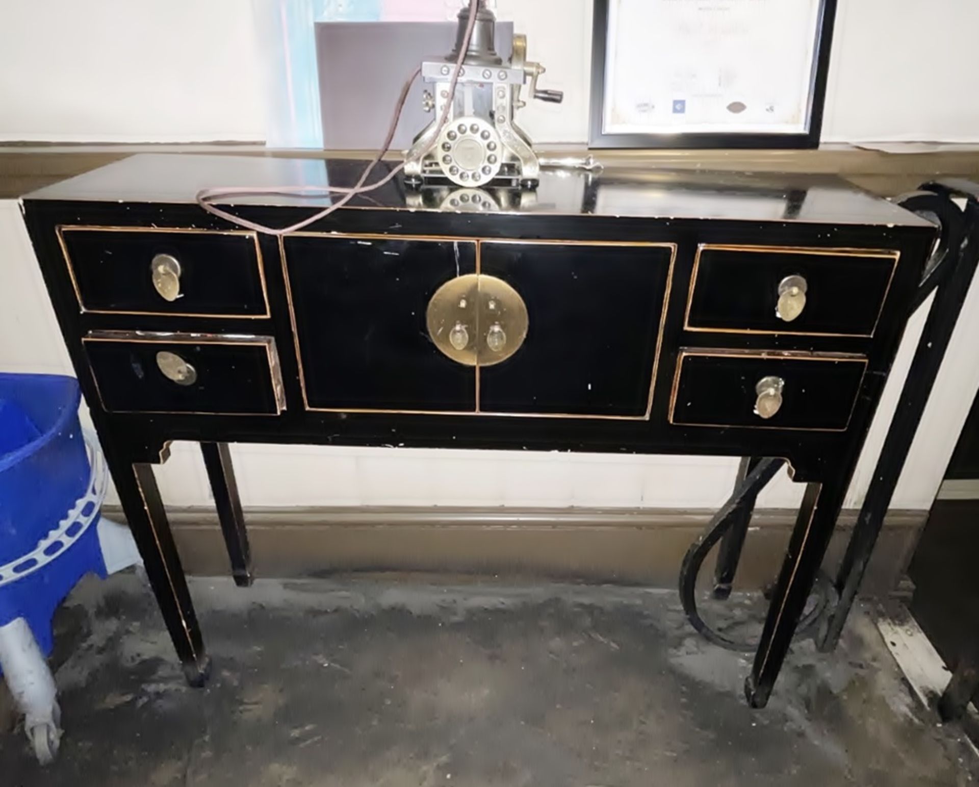 1 x Vintage-style Shanxi Inspired 2-Door 4-Drawer Hallway Consul Console Table in Black and Brass