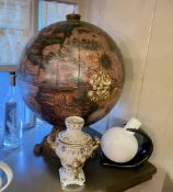 1 x Vintage Countertop Globe Mini Liquor Cabinet Drinks Wine Bar with Claw-footed Base